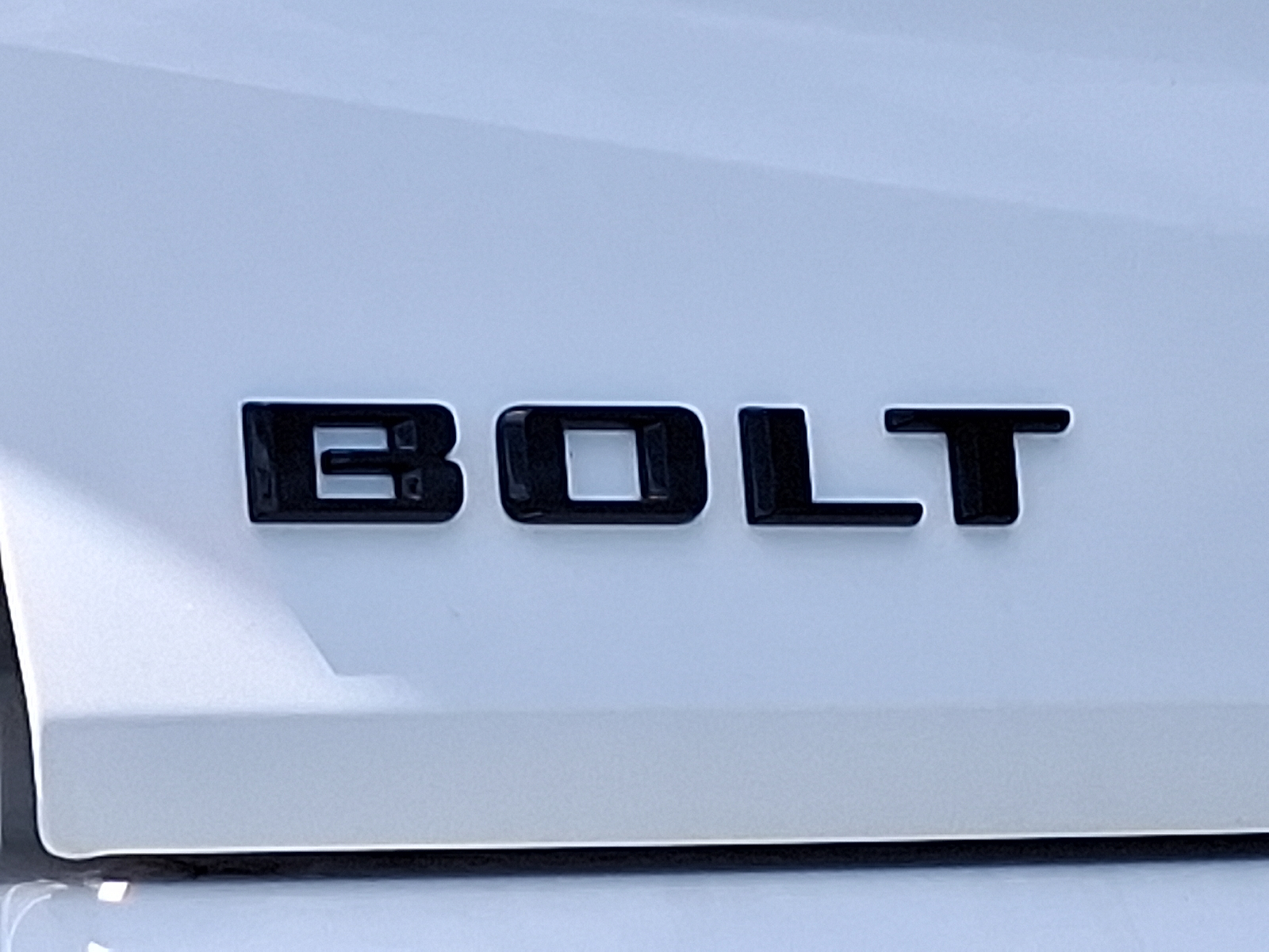 2027 Chevrolet Bolt LT FWD - Summit White - GAZ exterior view 16