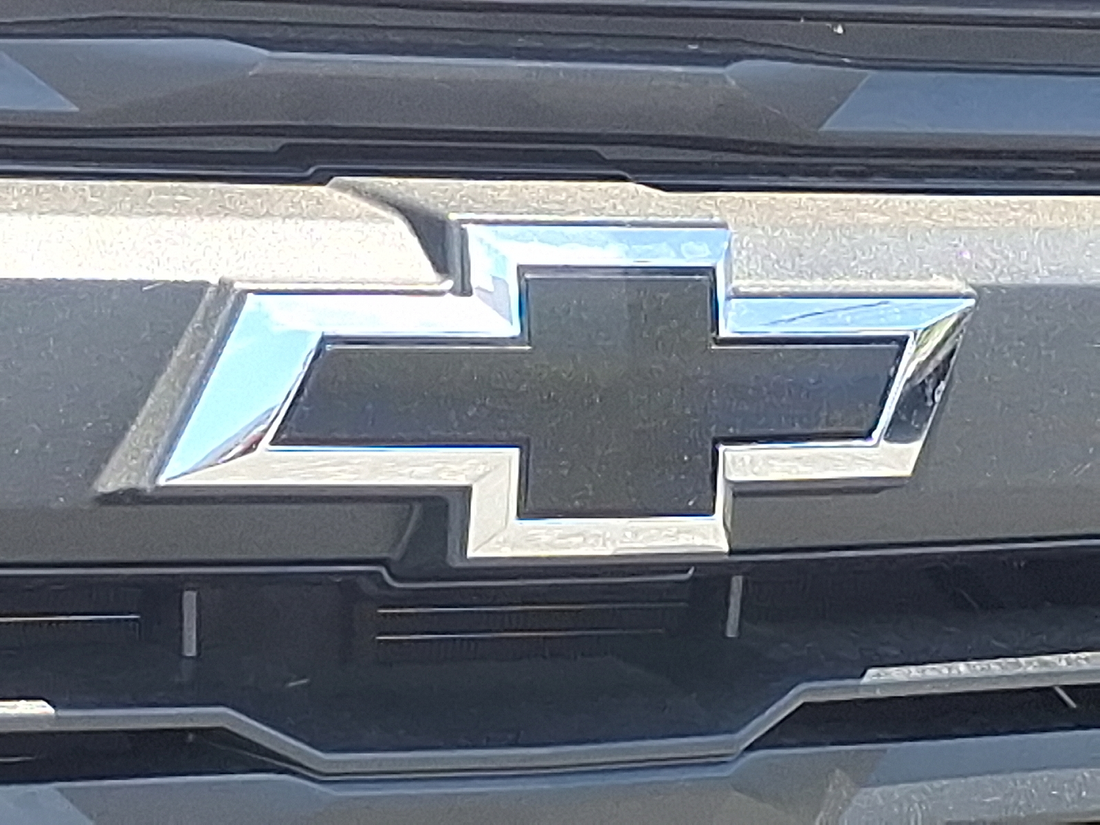 2026 Chevrolet Colorado Trail Boss, 4WD - Sterling Gray Metallic - GXD exterior view 19