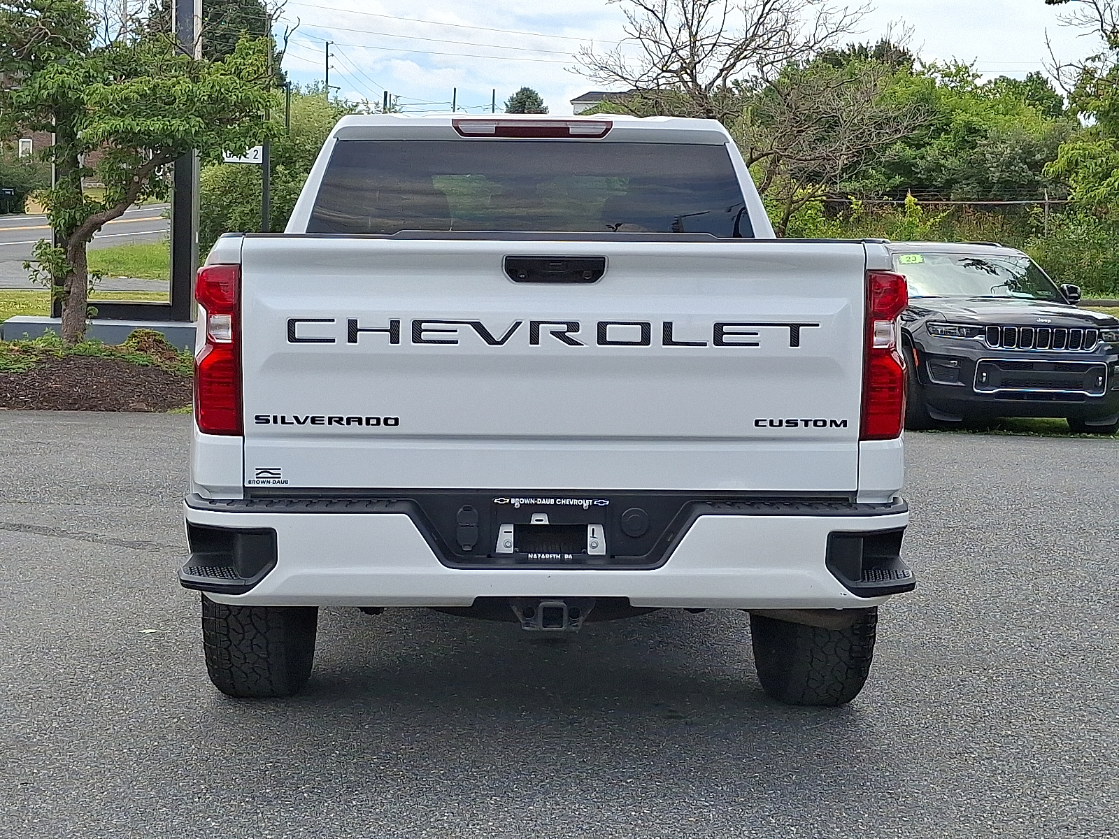 2022 Chevrolet Silverado 1500 4WD Crew Cab Short Bed Custom - Summit White - GAZ exterior view 5