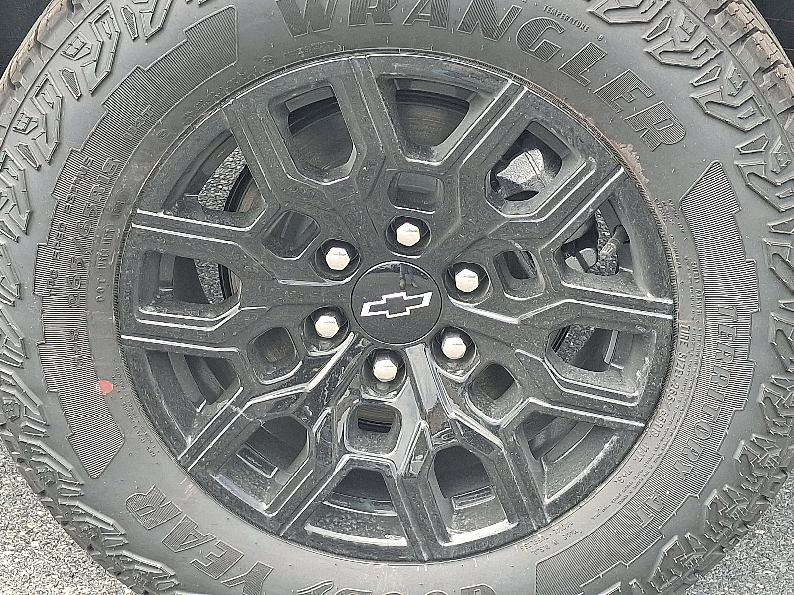 2026 Chevrolet Colorado Trail Boss, 4WD - White Sands - G42 exterior view 8