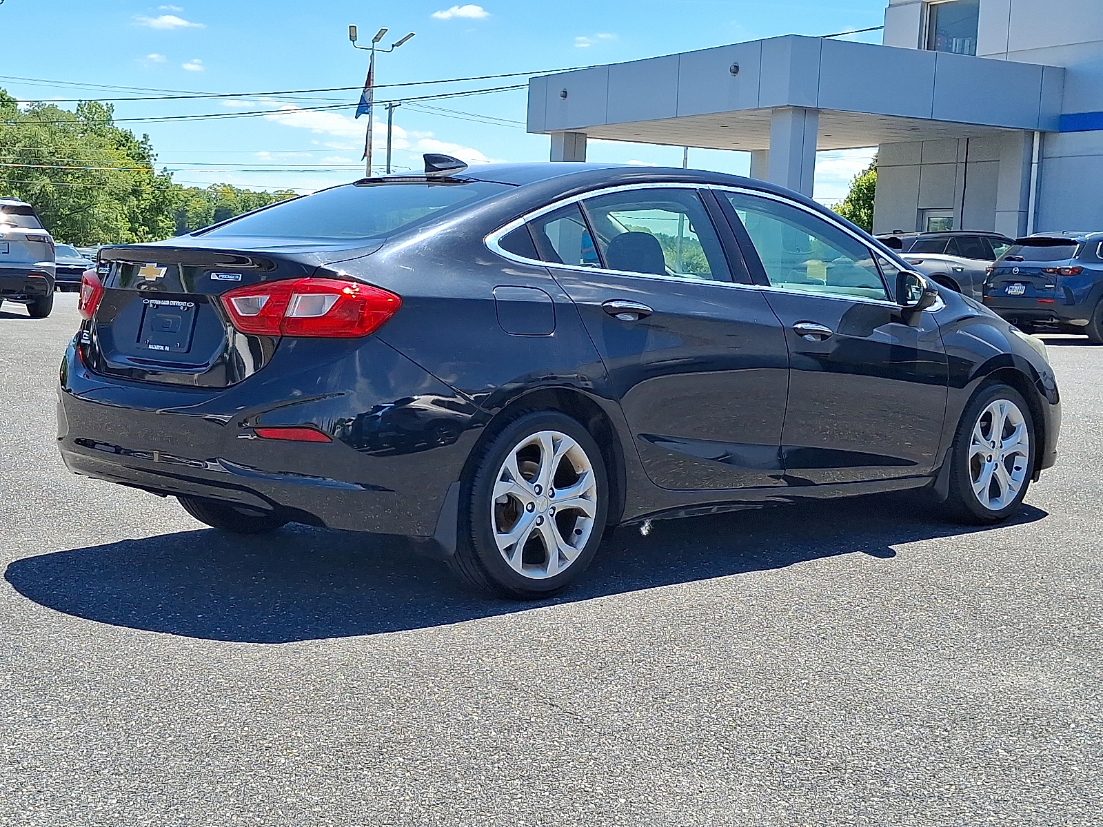 2017 Chevrolet Cruze Premier Auto - Mosaic Black Metallic - GB8 exterior view 9