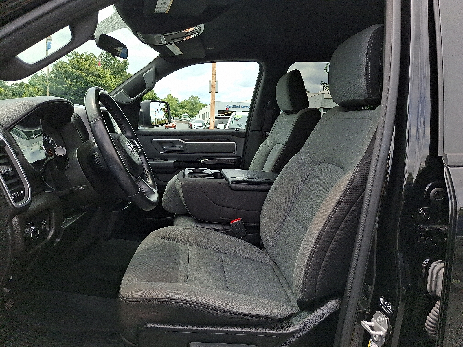 2022 Ram 1500 Big Horn Crew Cab 4x4 5'7