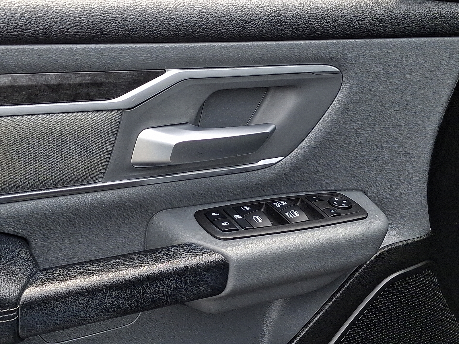 2022 Ram 1500 Big Horn Crew Cab 4x4 5'7