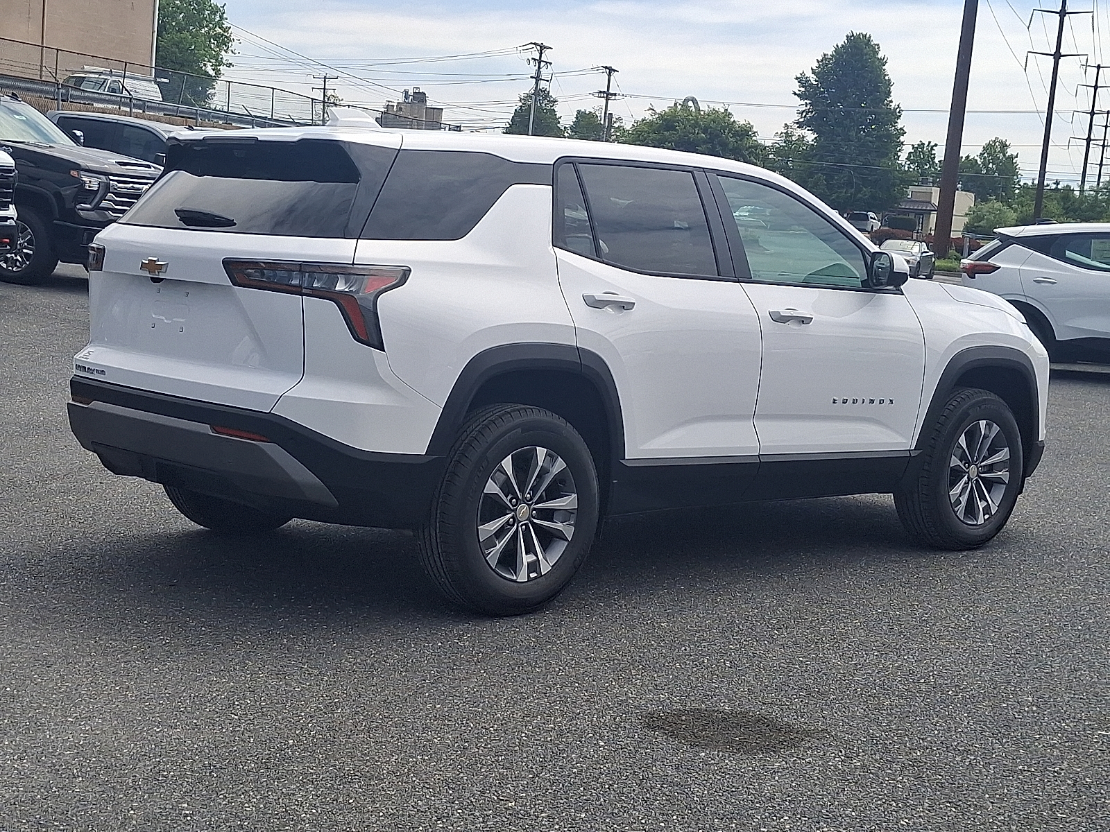2026 Chevrolet Equinox AWD LT - Summit White - GAZ exterior view 6