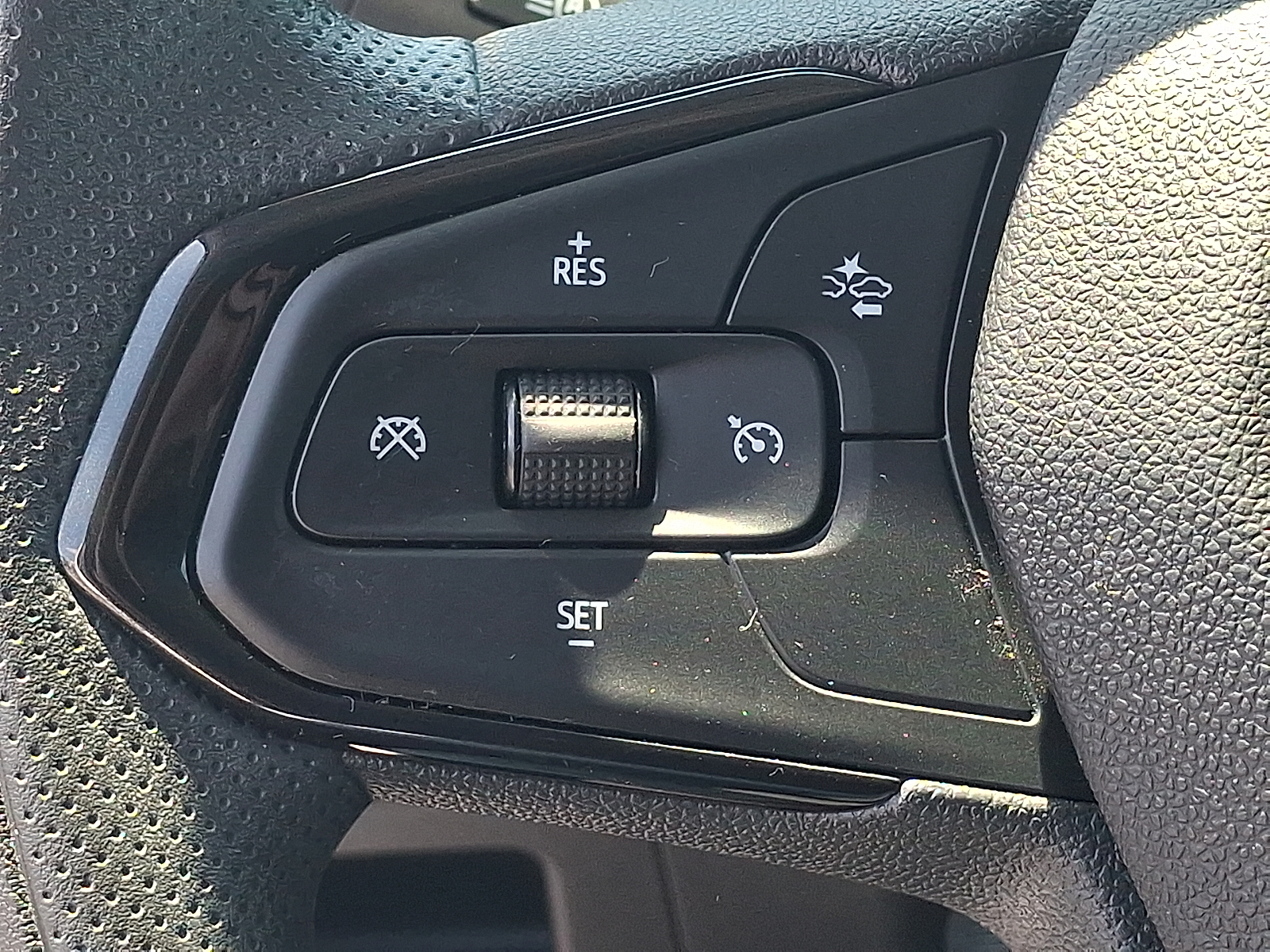 2023 Chevrolet Trailblazer FWD LT - Summit White - GAZ exterior view 18