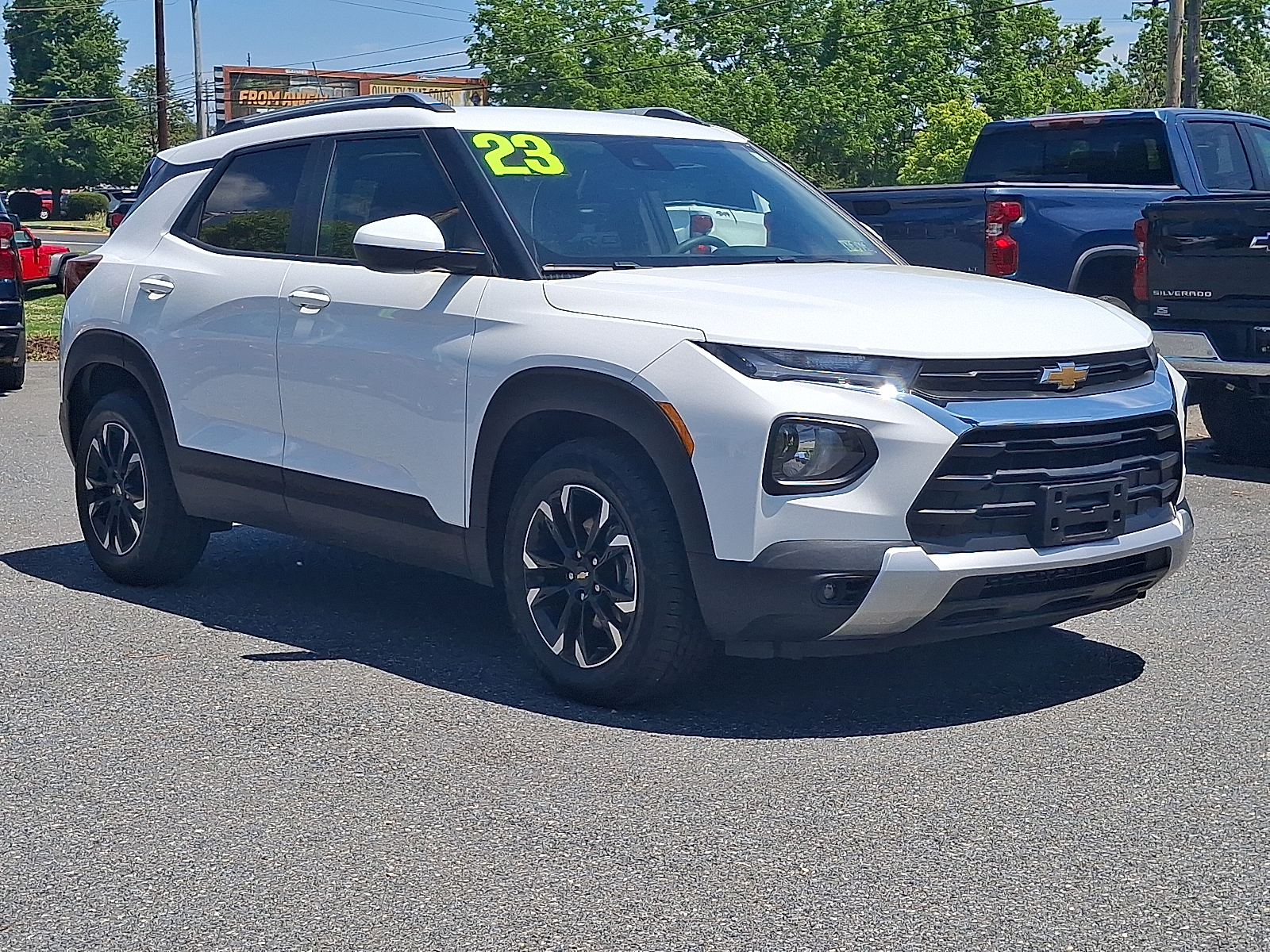 2023 Chevrolet Trailblazer FWD LT - Summit White - GAZ exterior view 5