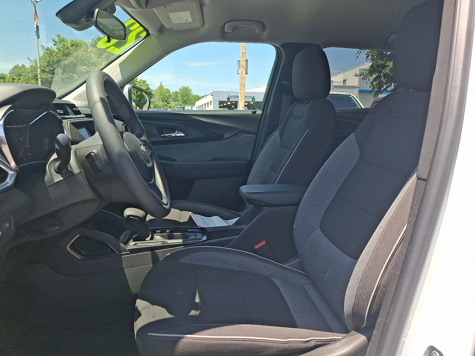 2023 Chevrolet Trailblazer FWD LT - Summit White - GAZ exterior view 16