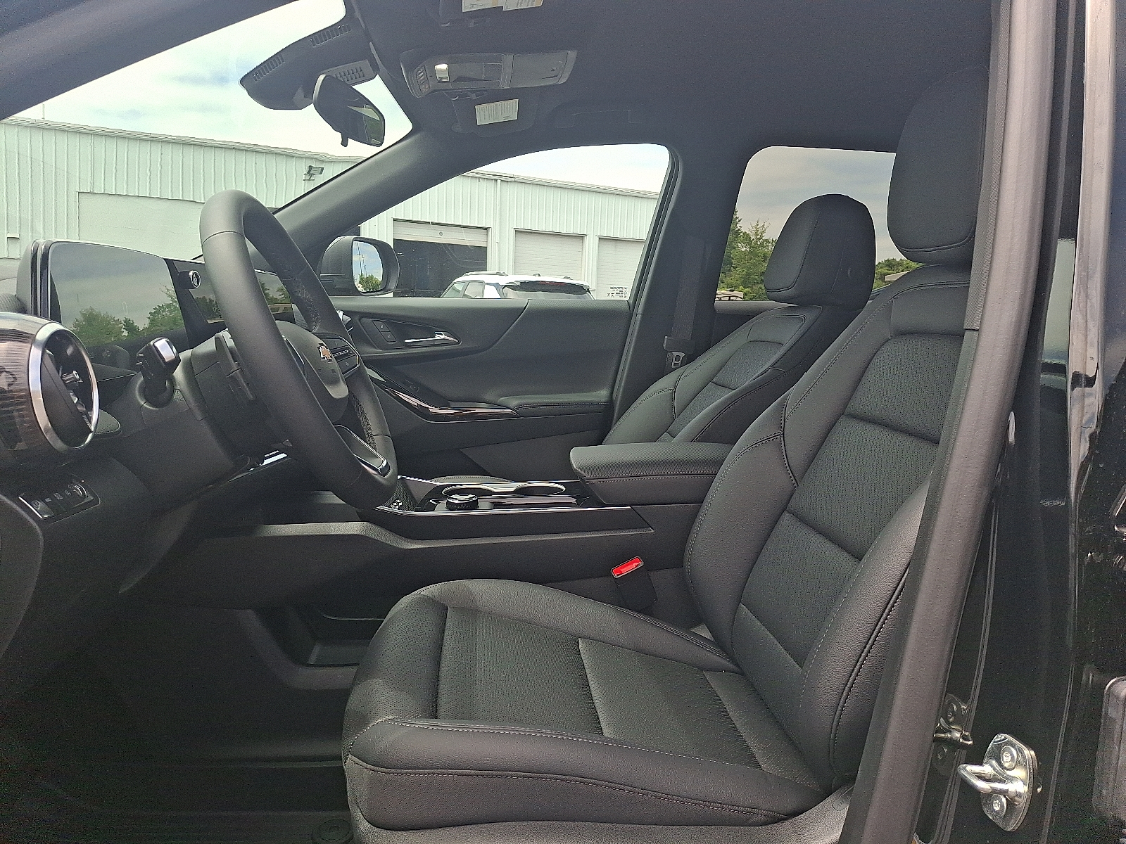 2026 Chevrolet Equinox AWD LT - Mosaic Black Metallic - GB8 exterior view 12