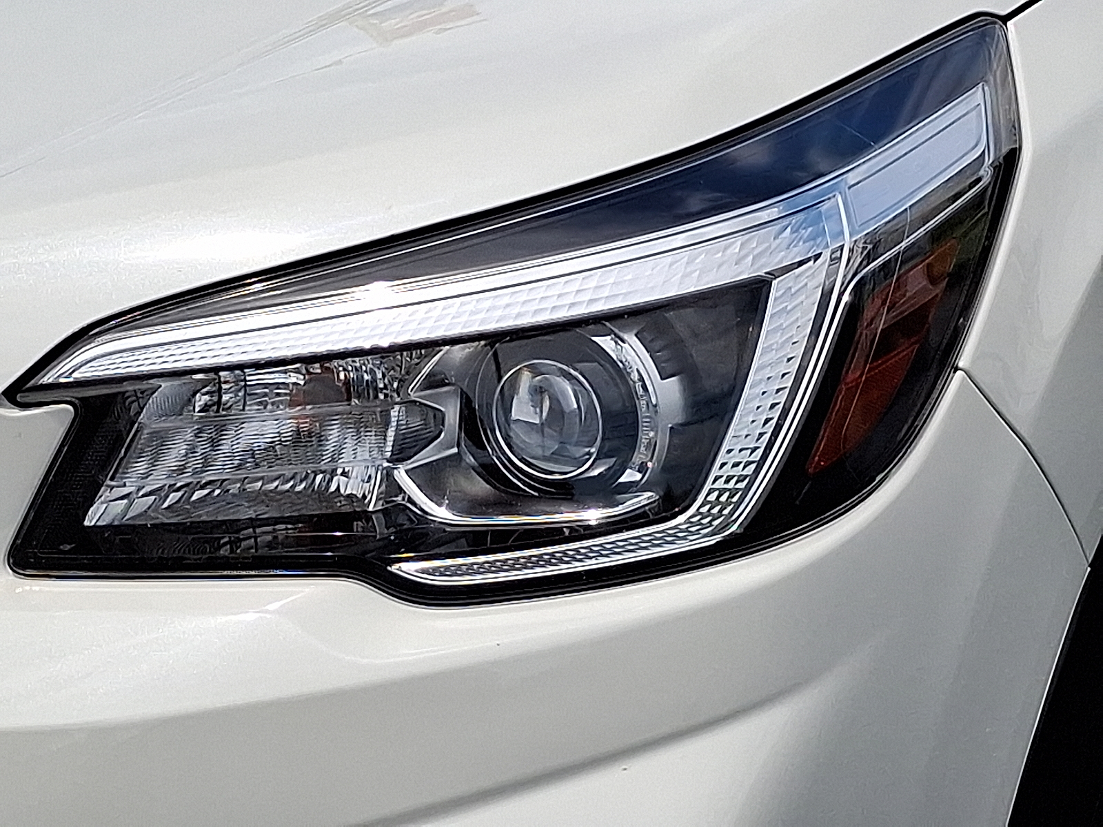 2019 Subaru Forester - Crystal White Pearl - WH6 exterior view 9