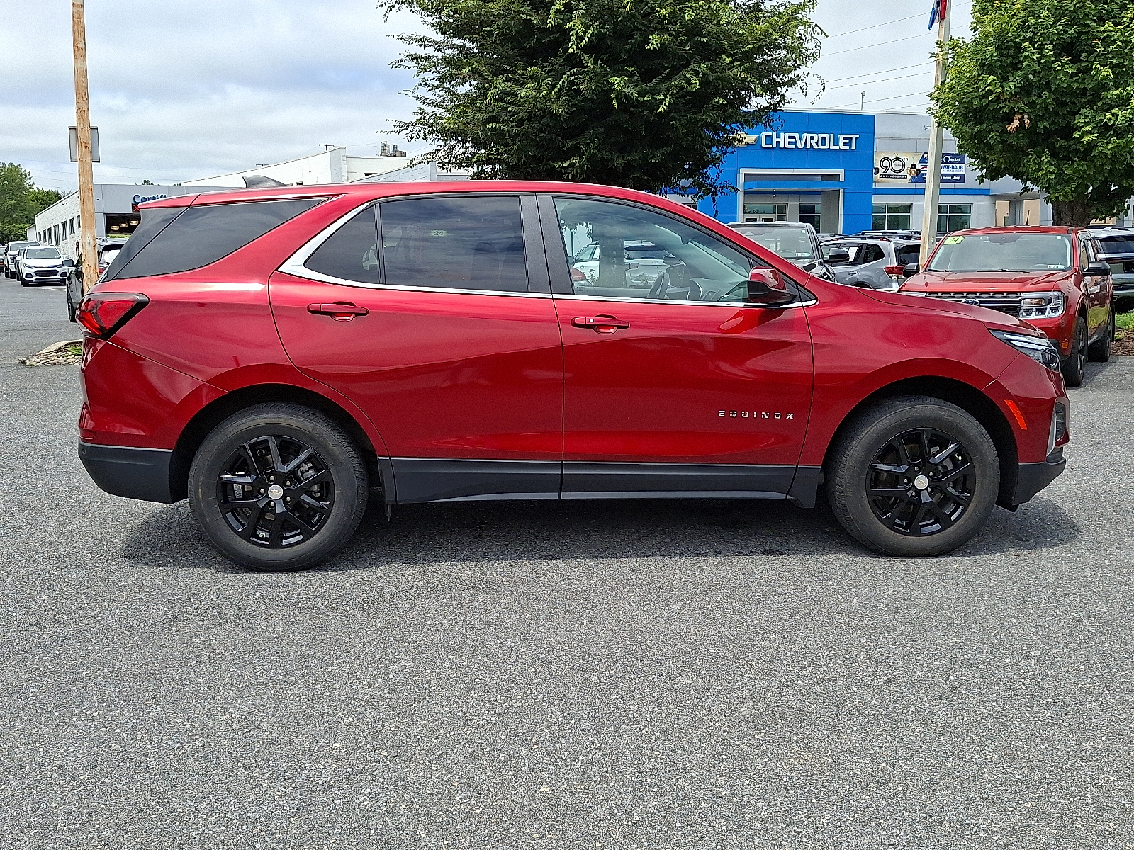 2023 Chevrolet Equinox AWD LT - Radiant Red Tintcoat - GNT exterior view 9