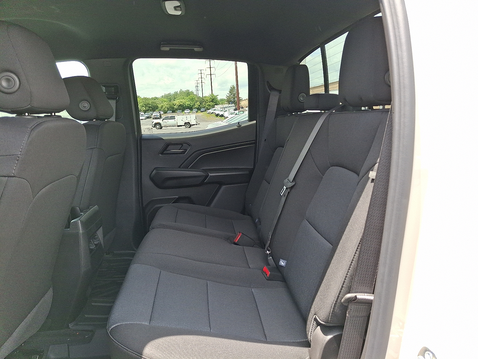 2026 Chevrolet Colorado Trail Boss, 4WD - White Sands - G42 exterior view 6