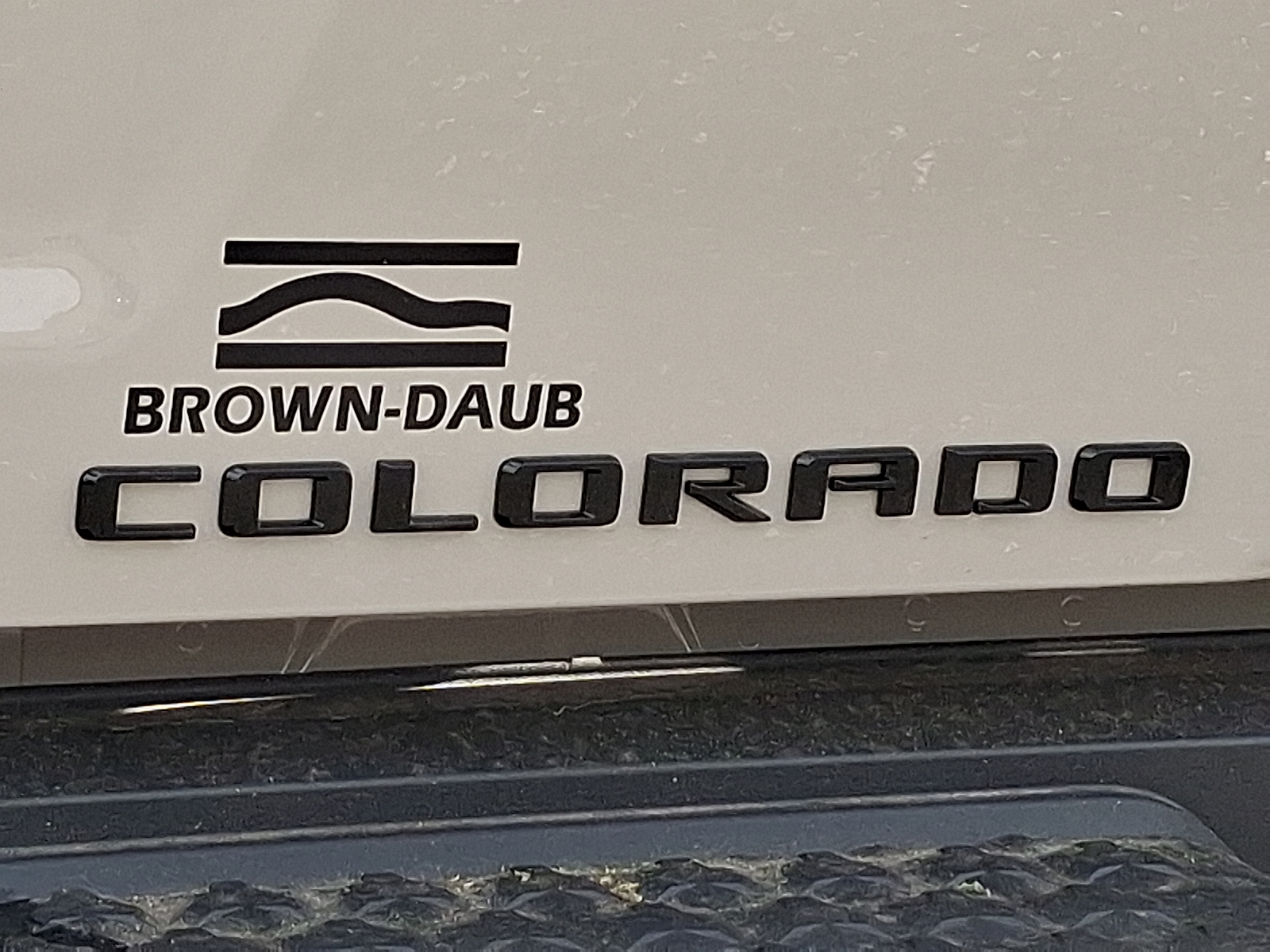 2026 Chevrolet Colorado Trail Boss, 4WD - White Sands - G42 exterior view 17