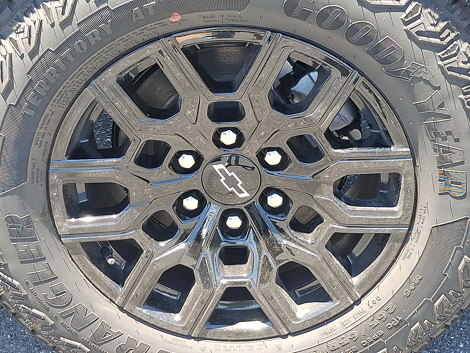 2026 Chevrolet Colorado Trail Boss, 4WD - Summit White - GAZ exterior view 5