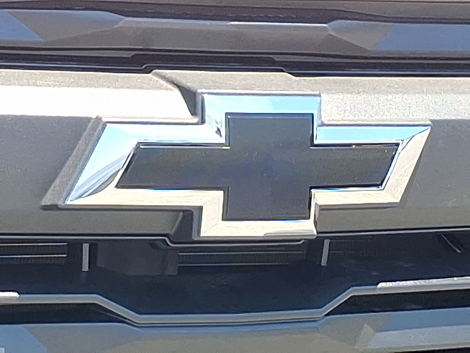 2026 Chevrolet Colorado Trail Boss, 4WD - Summit White - GAZ exterior view 16