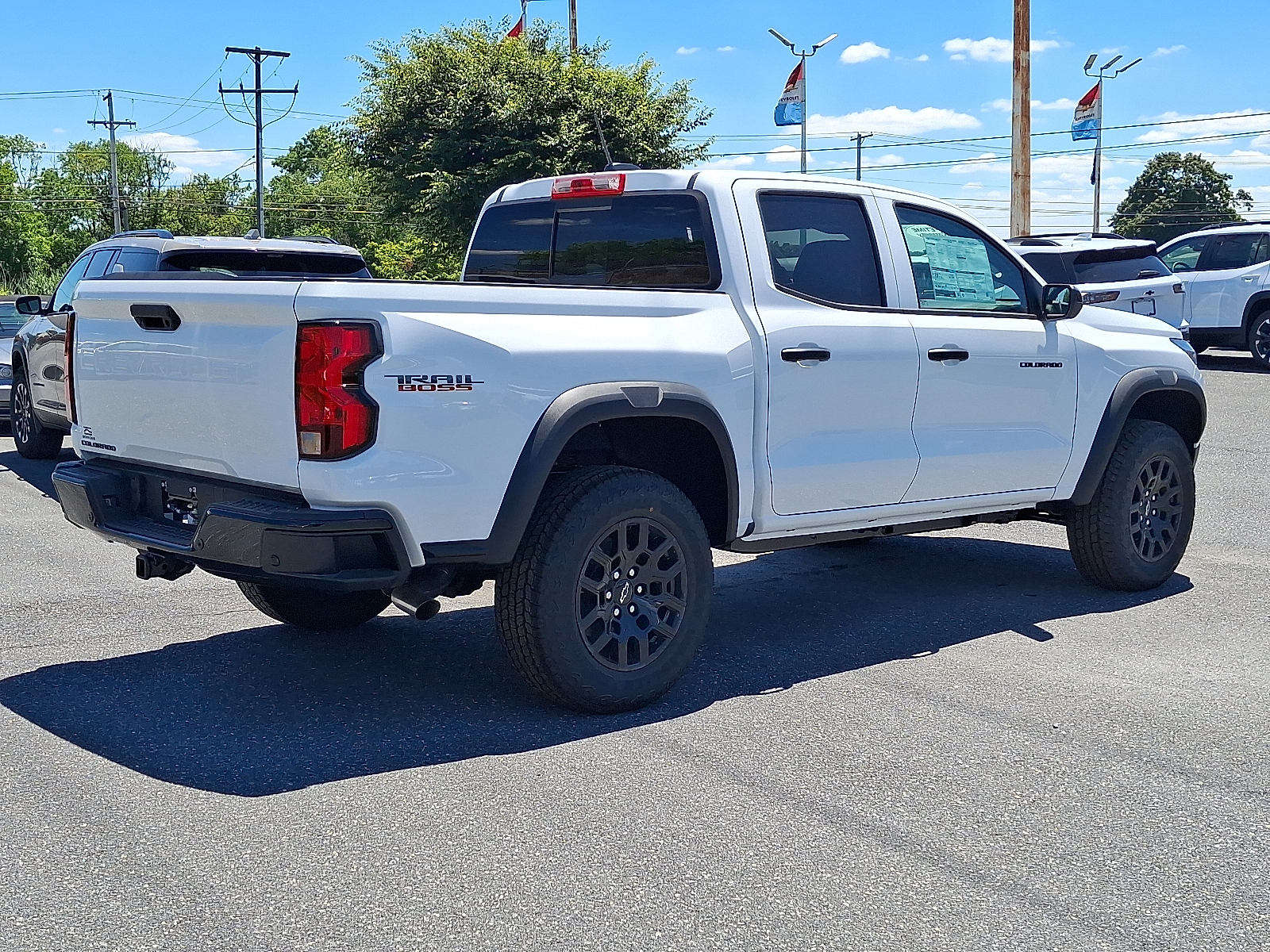 2026 Chevrolet Colorado Trail Boss, 4WD - Summit White - GAZ exterior view 3