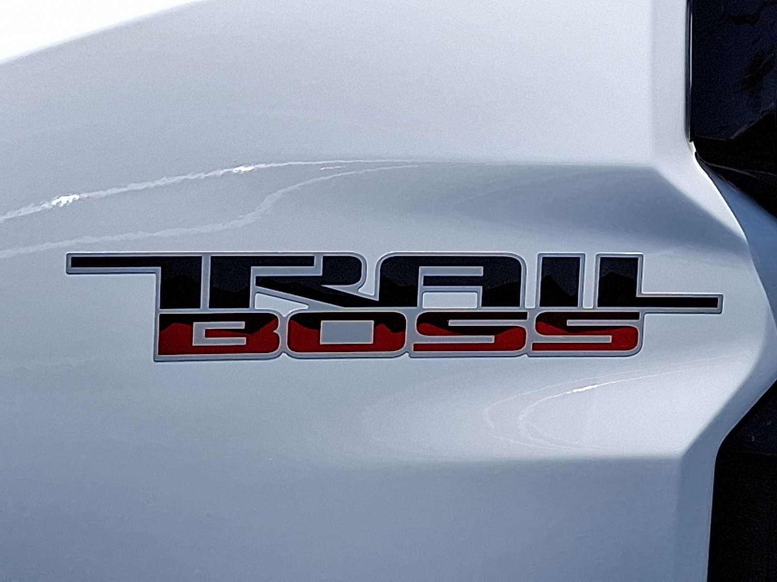 2026 Chevrolet Colorado Trail Boss, 4WD - Summit White - GAZ exterior view 18