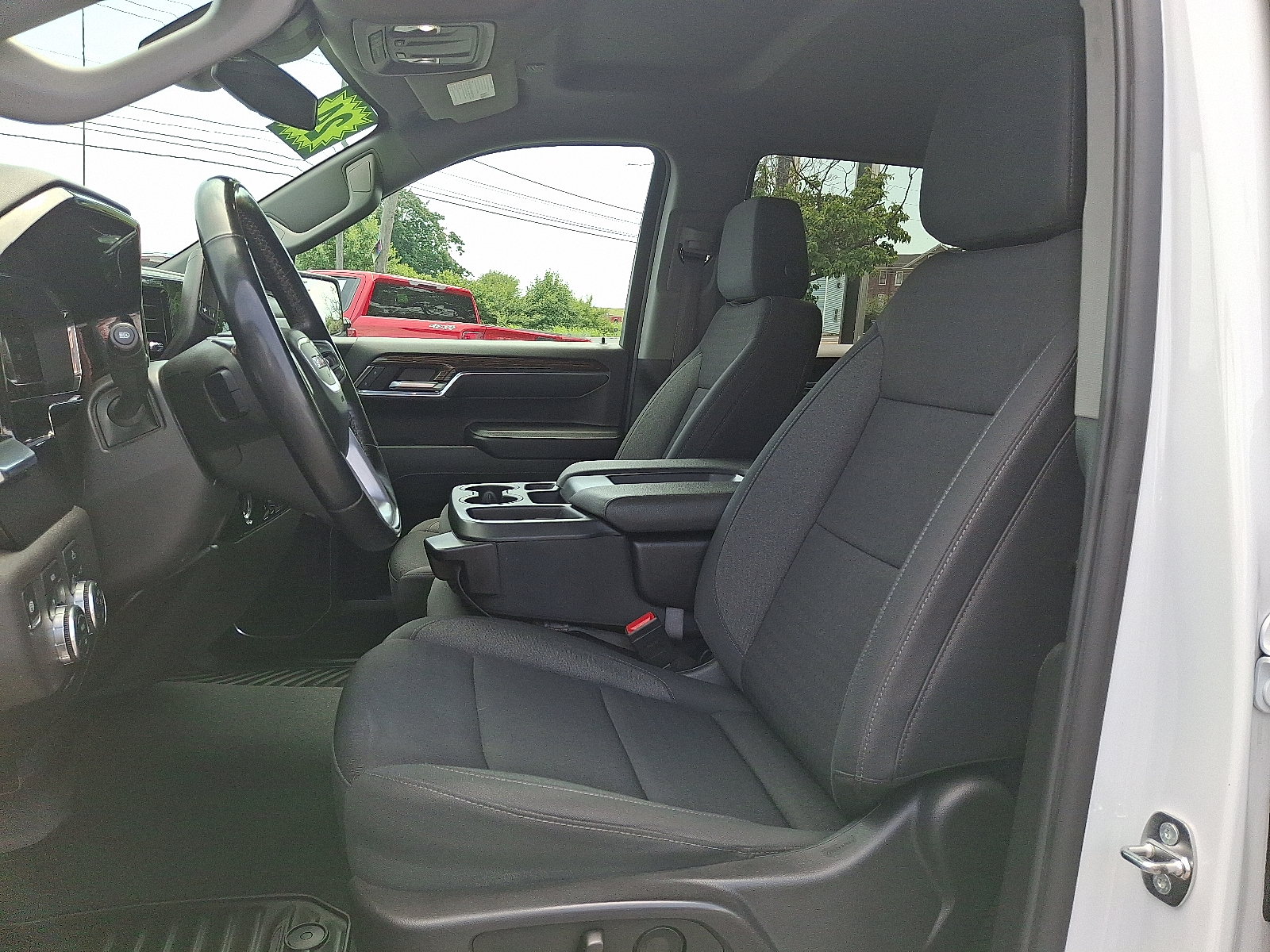 2024 GMC Sierra 1500 4WD Crew Cab Short Box Elevation with 3SB - Summit White - GAZ exterior view 17