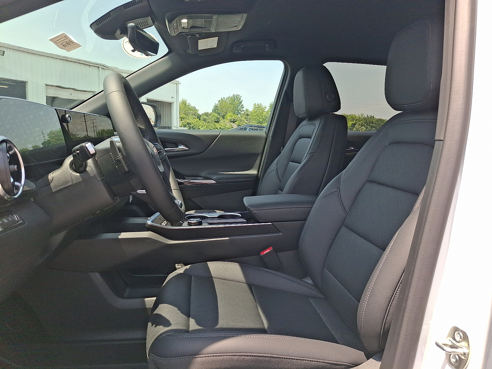 2026 Chevrolet Equinox AWD LT - Summit White - GAZ exterior view 12