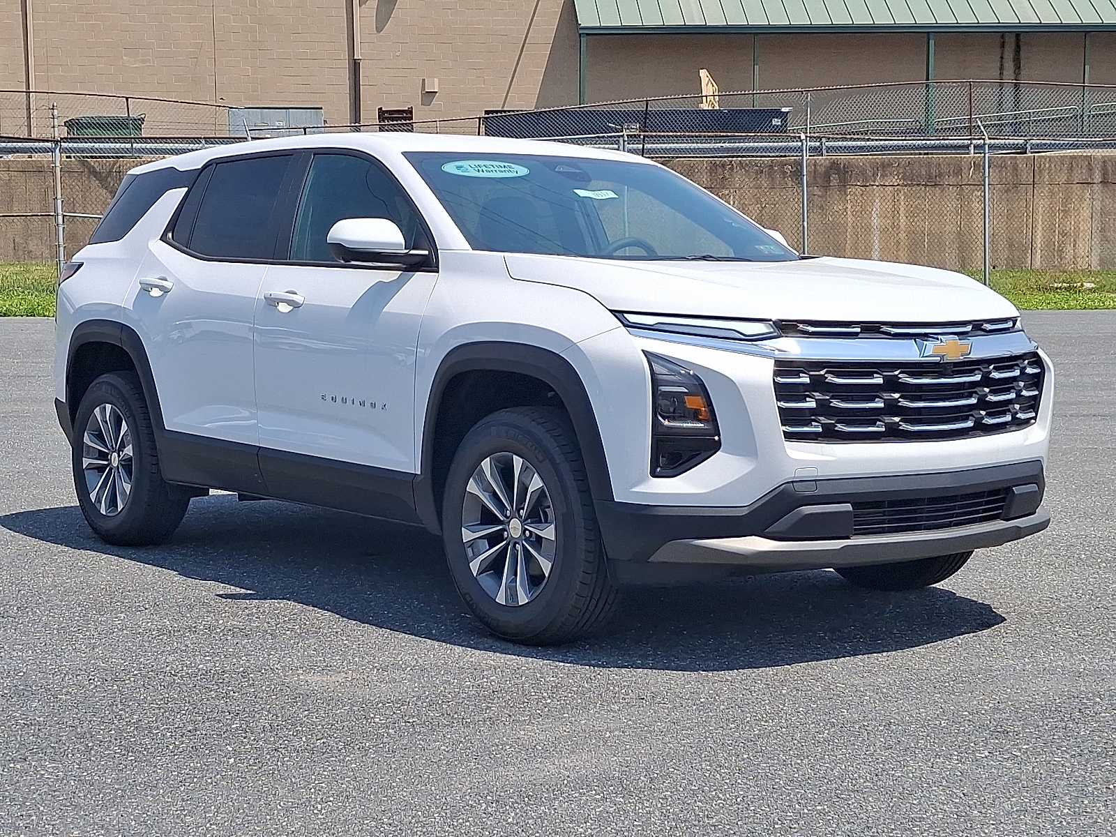 2026 Chevrolet Equinox AWD LT - Summit White - GAZ exterior view 5