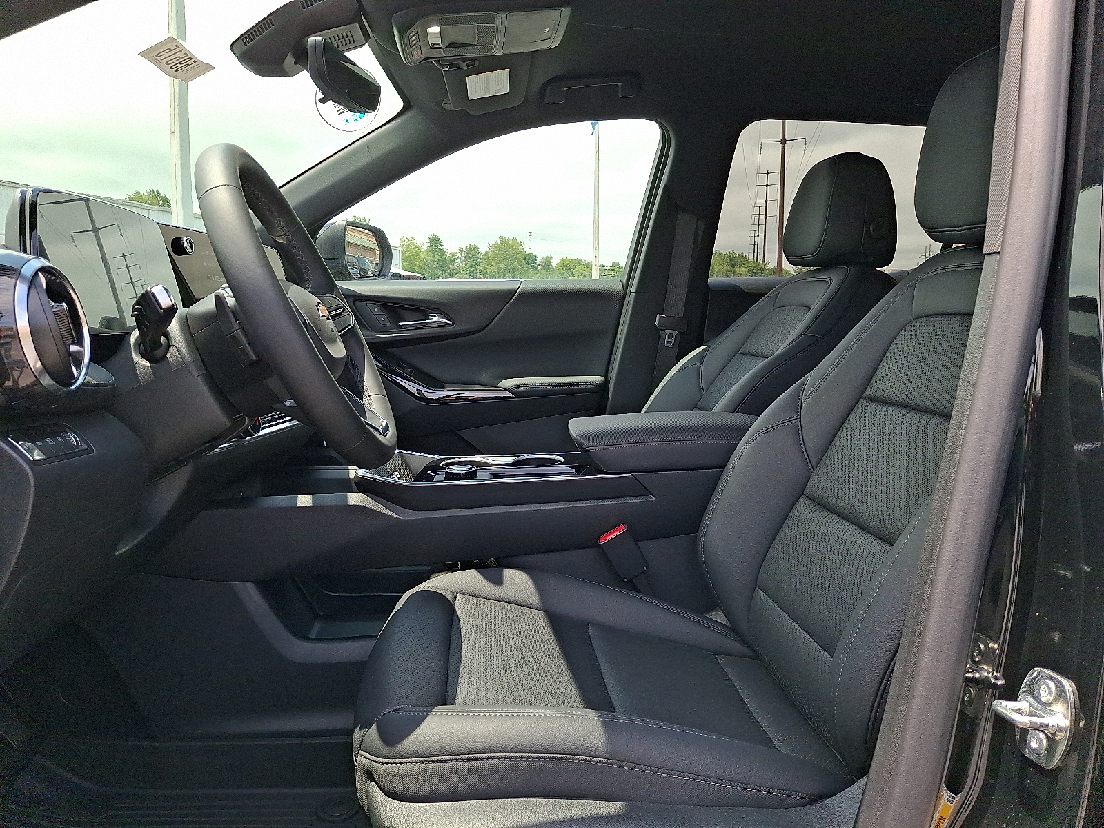 2026 Chevrolet Equinox AWD LT - Mosaic Black Metallic - GB8 exterior view 11