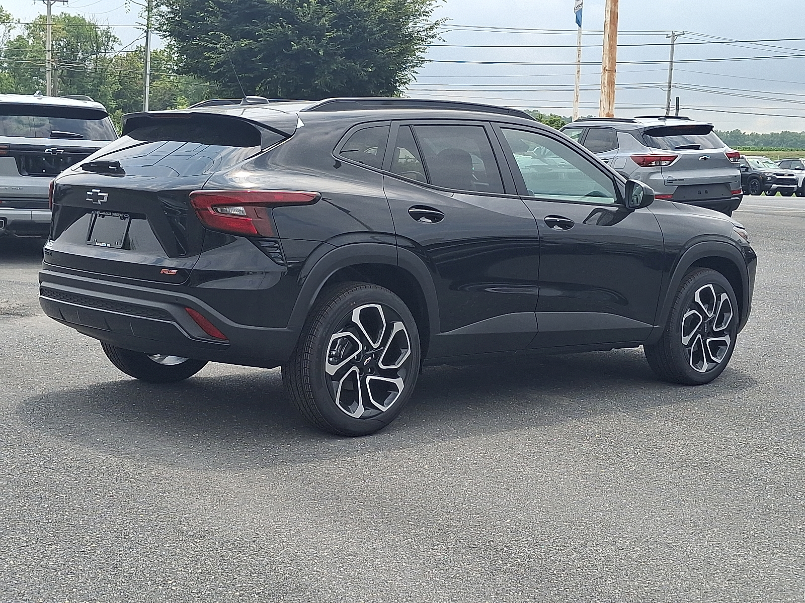 2026 Chevrolet Trax FWD 2RS - Mosaic Black Metallic - GB0 exterior view 6