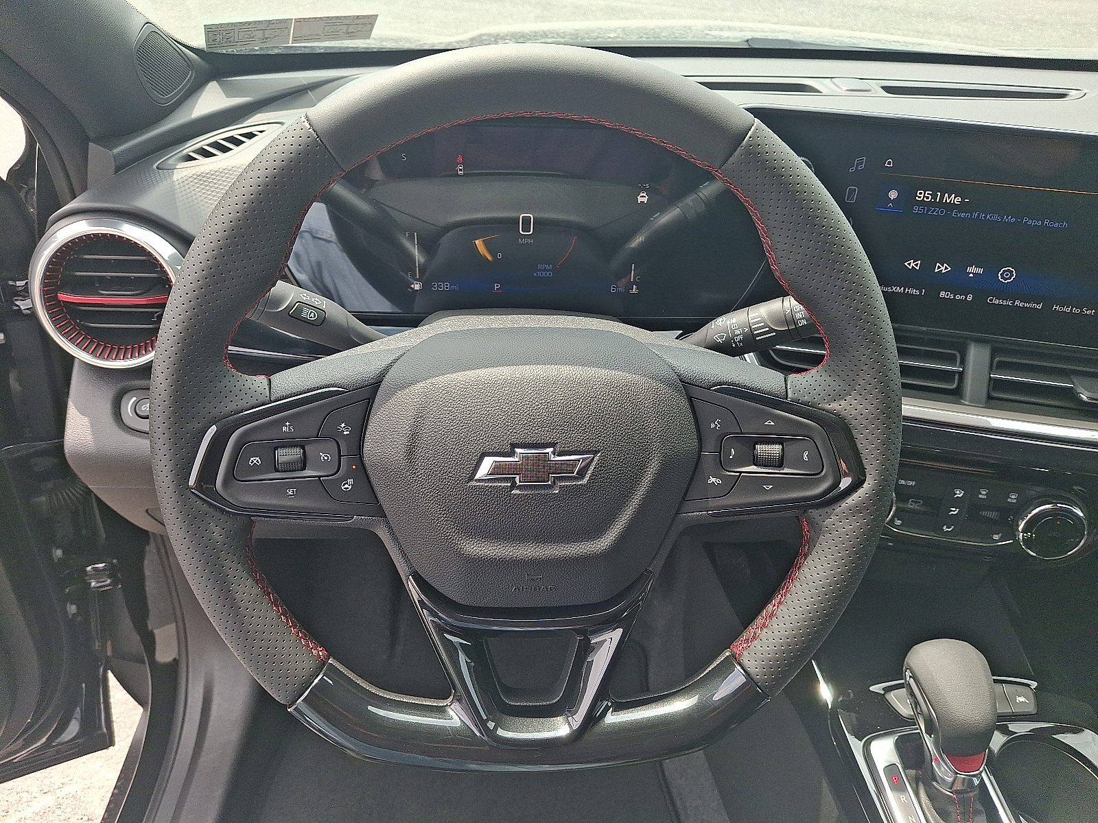 2026 Chevrolet Trax FWD 2RS - Mosaic Black Metallic - GB0 exterior view 13