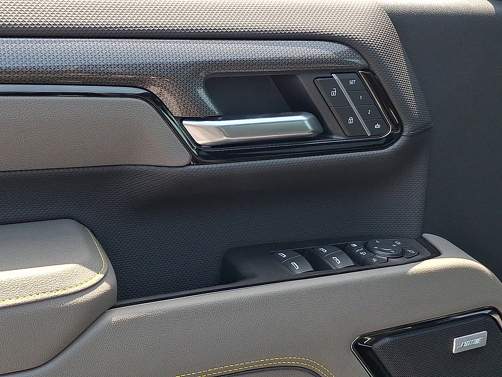 2026 Chevrolet Silverado 2500 HD Crew Cab, Standard Bed, XR2, 4WD - Black - GBA exterior view 11