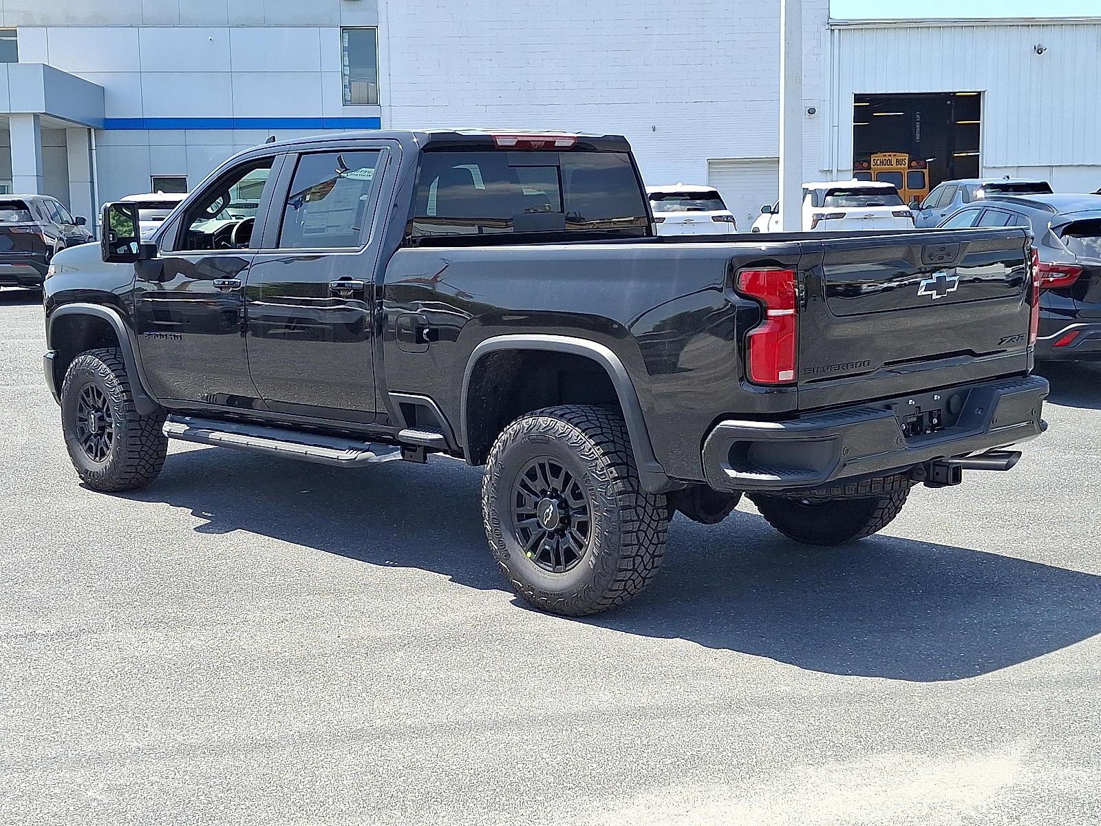 2026 Chevrolet Silverado 2500 HD Crew Cab, Standard Bed, XR2, 4WD - Black - GBA exterior view 7