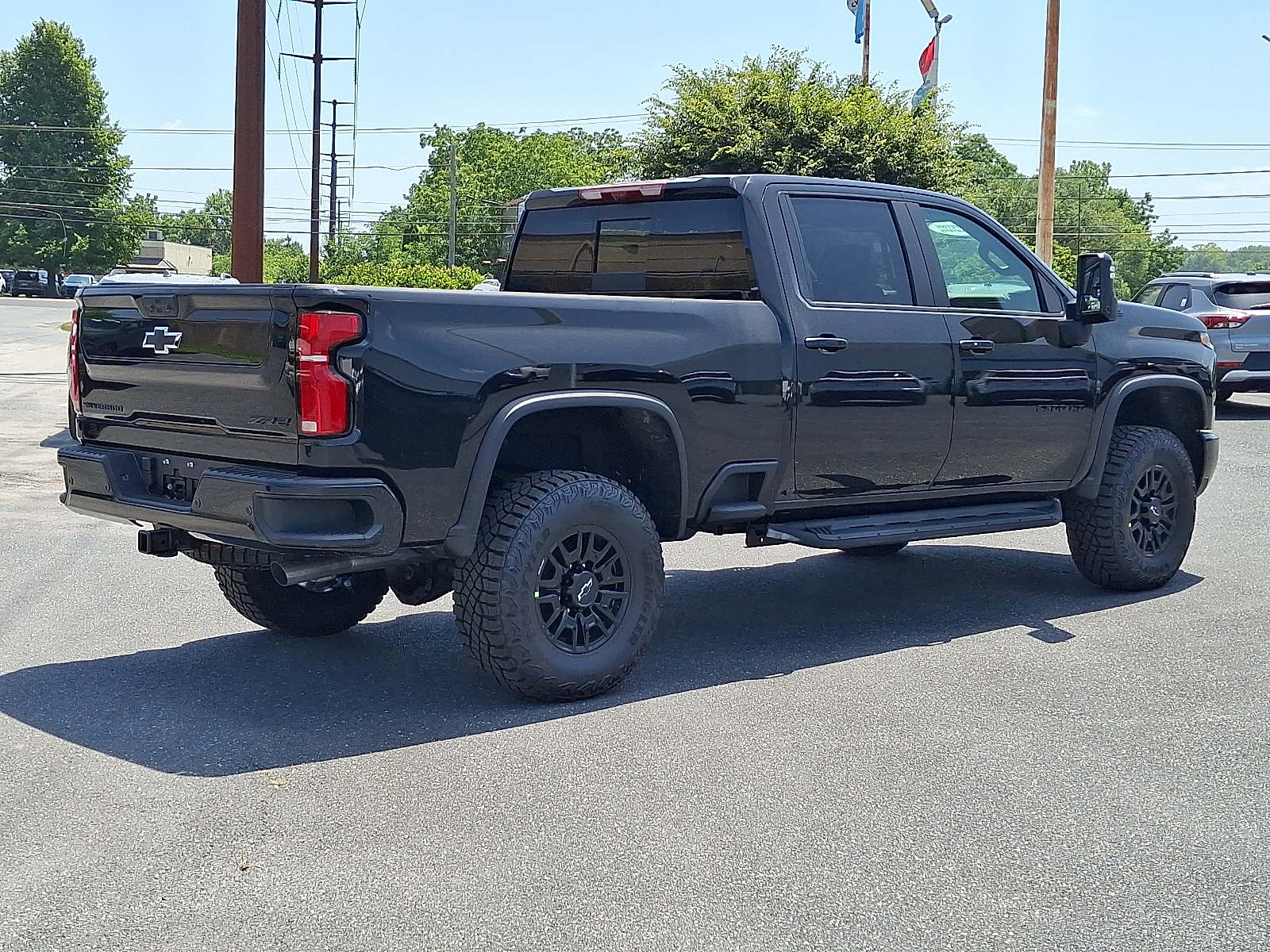 2026 Chevrolet Silverado 2500 HD Crew Cab, Standard Bed, XR2, 4WD - Black - GBA exterior view 6