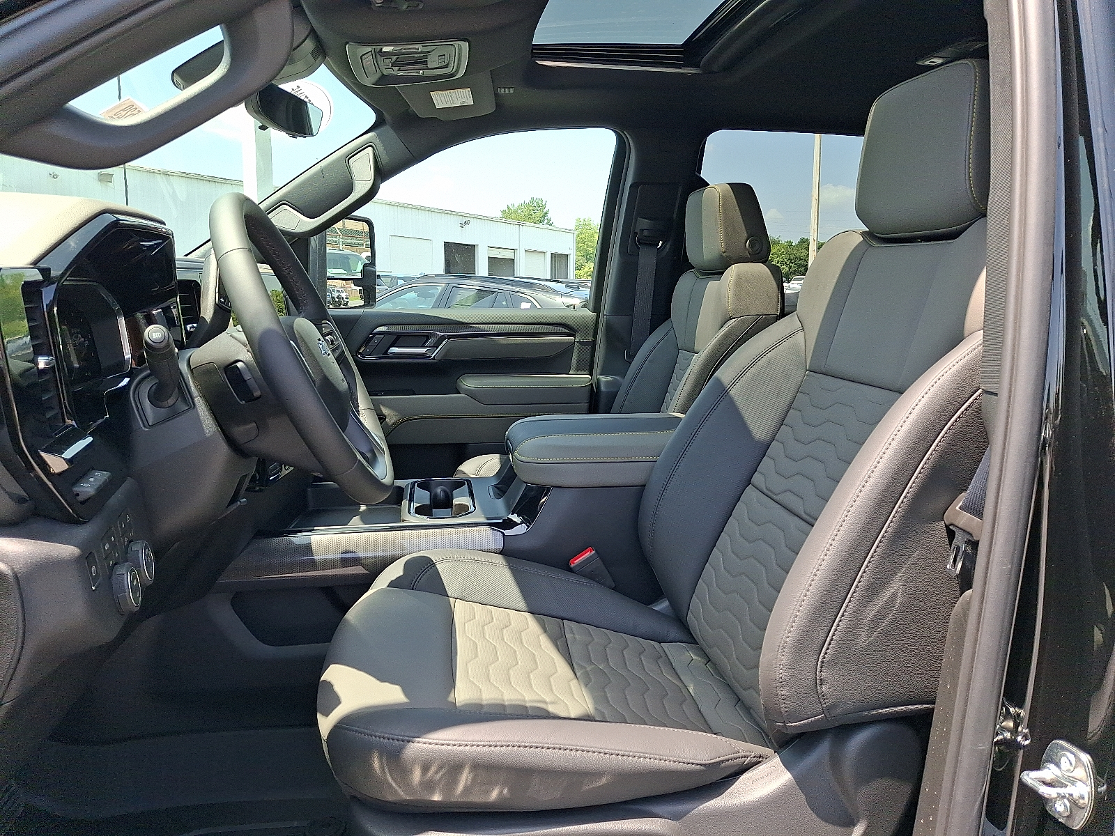 2026 Chevrolet Silverado 2500 HD Crew Cab, Standard Bed, XR2, 4WD - Black - GBA exterior view 12