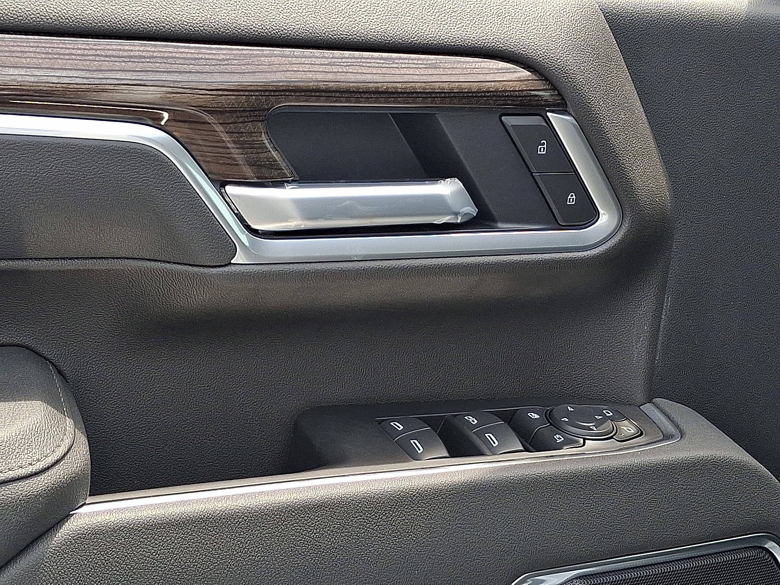 2026 Chevrolet Silverado 2500 HD Crew Cab, Standard Bed, LT, 4WD - Summit White - GAZ exterior view 11