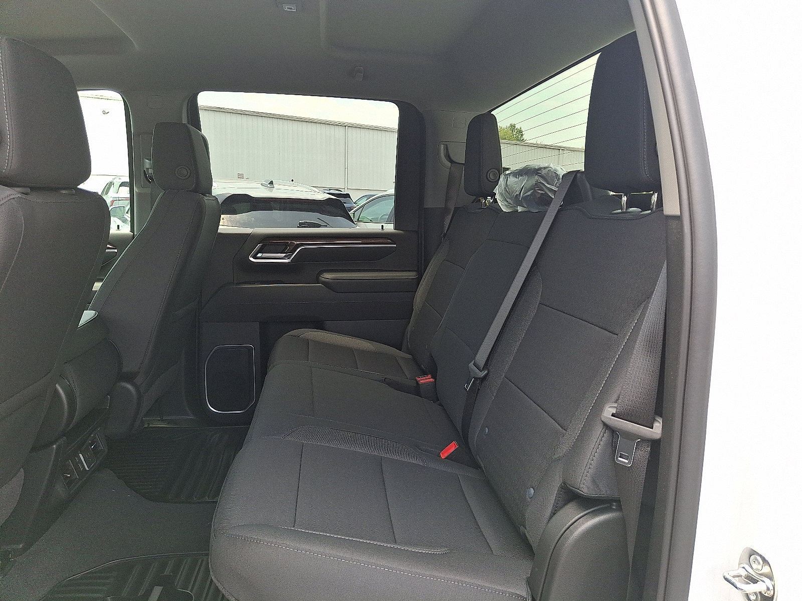 2026 Chevrolet Silverado 2500 HD Crew Cab, Standard Bed, LT, 4WD - Summit White - GAZ exterior view 9