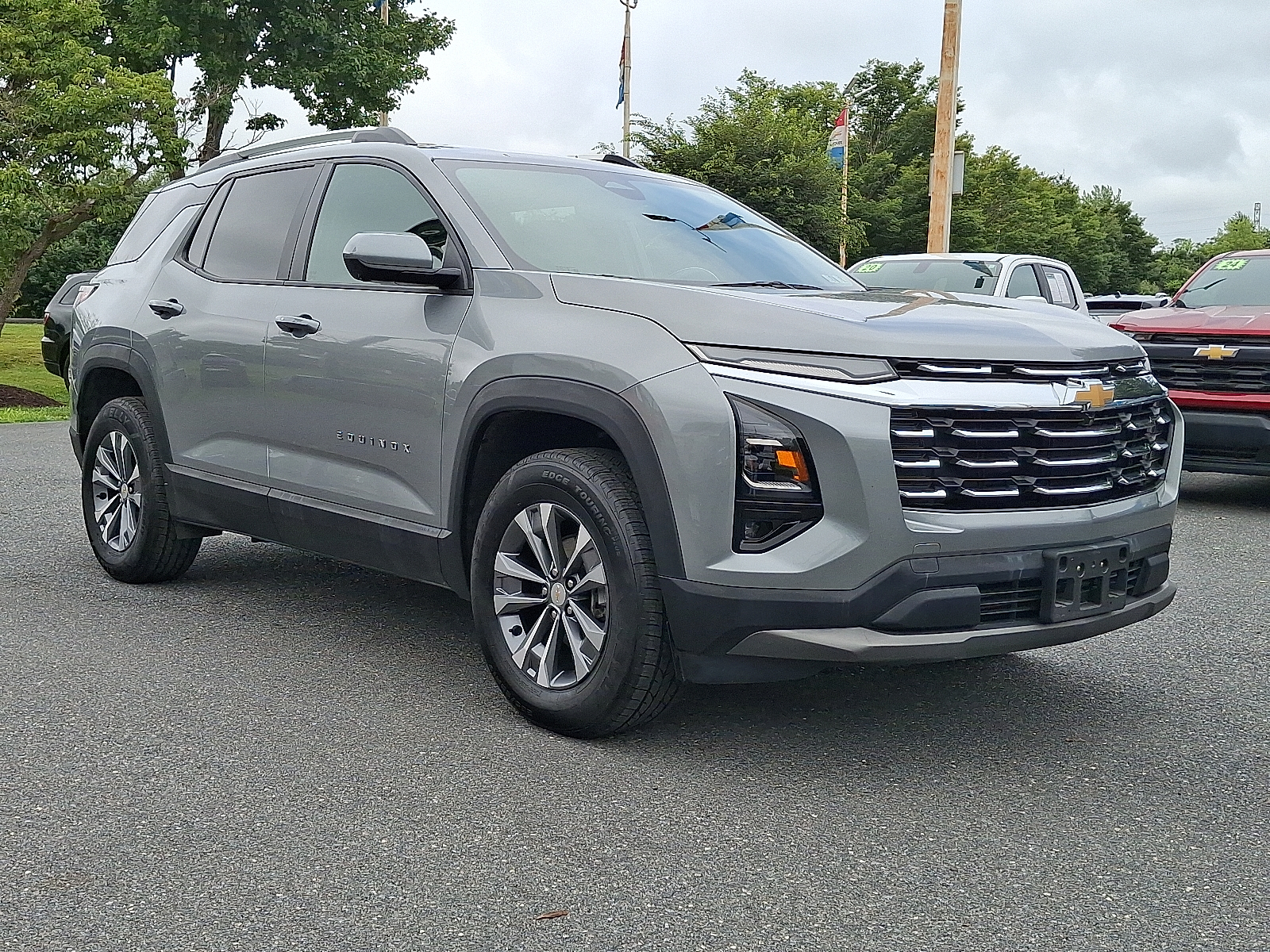 2025 Chevrolet Equinox AWD LT - Sterling Gray Metallic - GXD exterior view 6