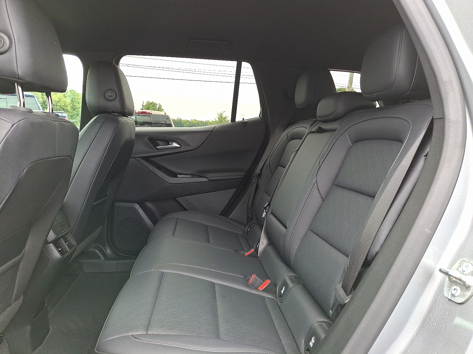 2025 Chevrolet Equinox AWD LT - Sterling Gray Metallic - GXD exterior view 14