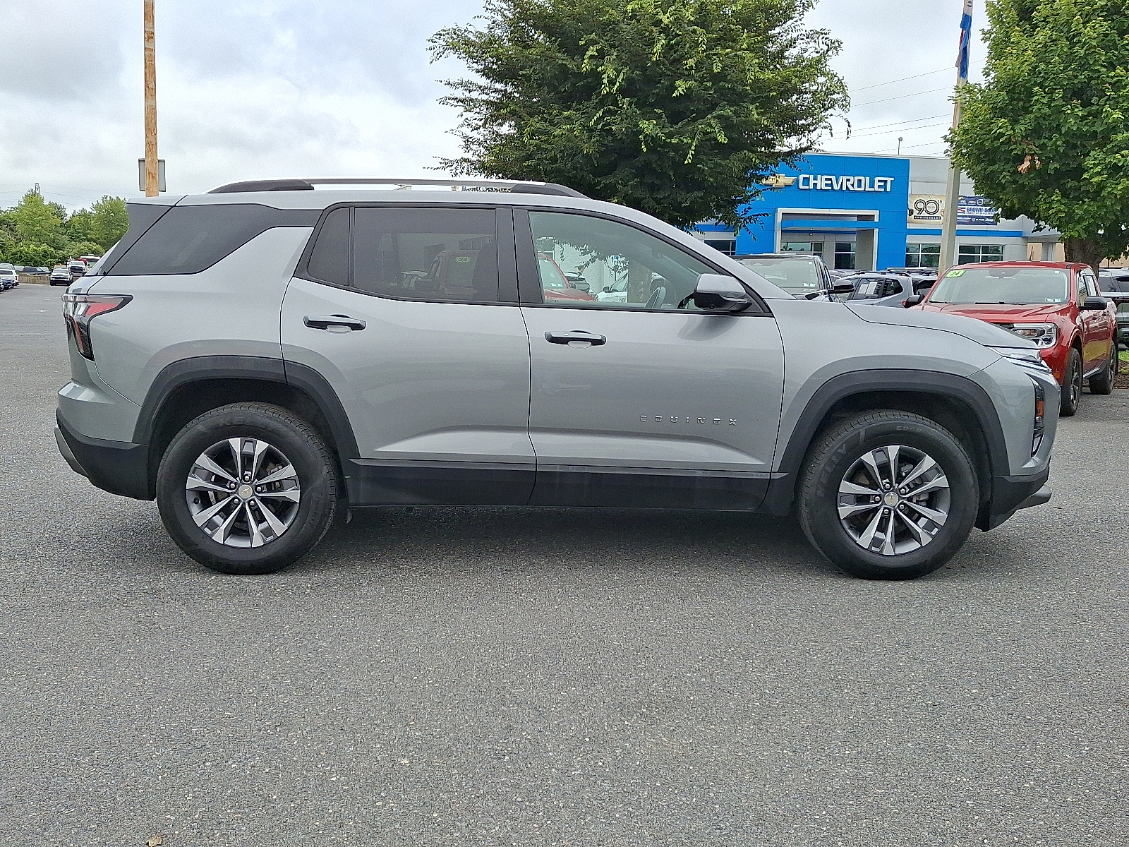2025 Chevrolet Equinox AWD LT - Sterling Gray Metallic - GXD exterior view 10