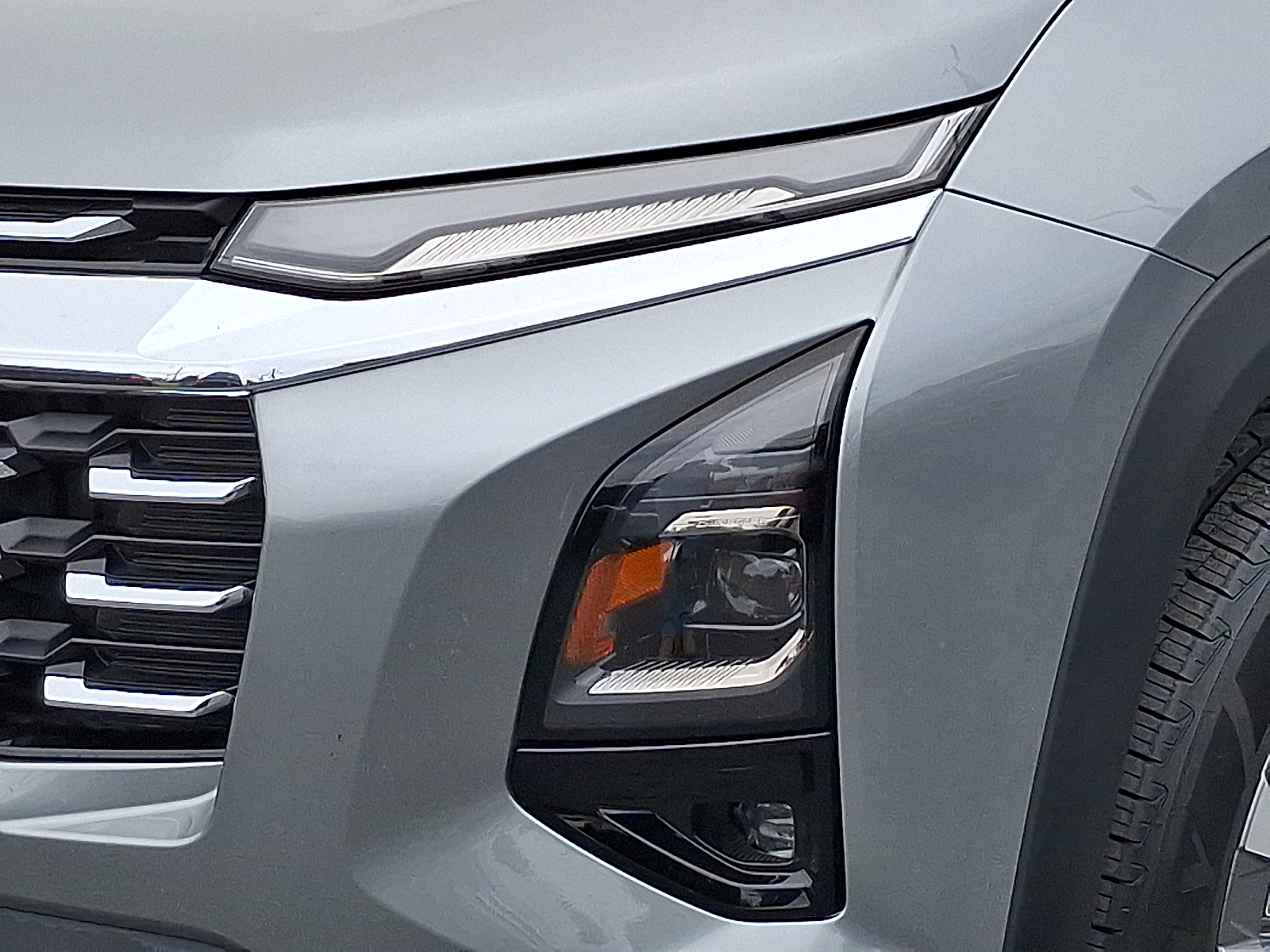 2025 Chevrolet Equinox AWD LT - Sterling Gray Metallic - GXD exterior view 12