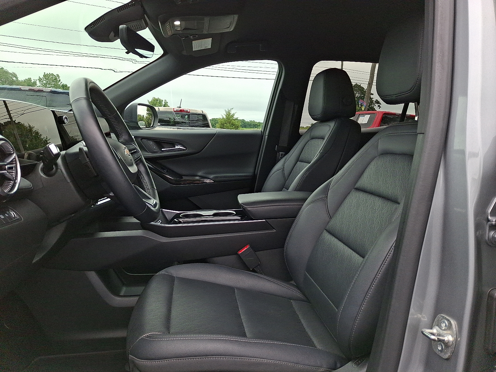 2025 Chevrolet Equinox AWD LT - Sterling Gray Metallic - GXD exterior view 17