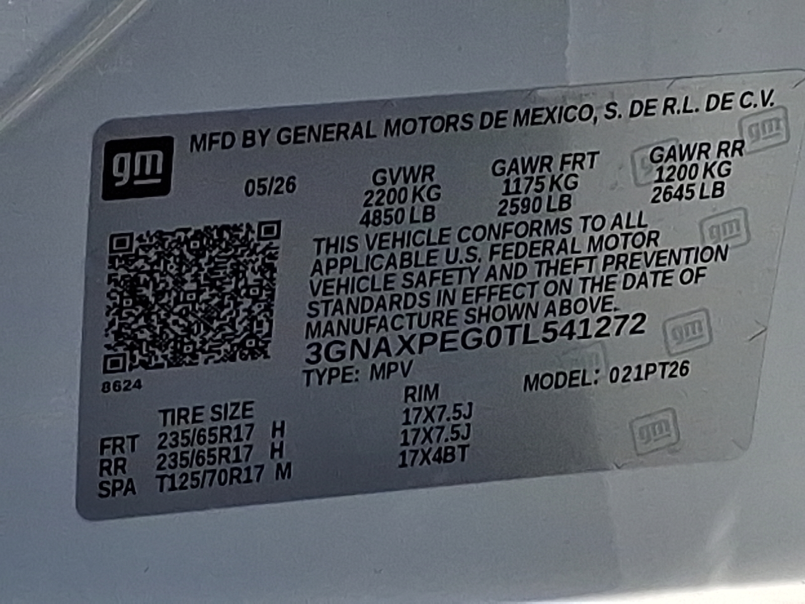 2026 Chevrolet Equinox AWD LT - Summit White - GAZ exterior view 18