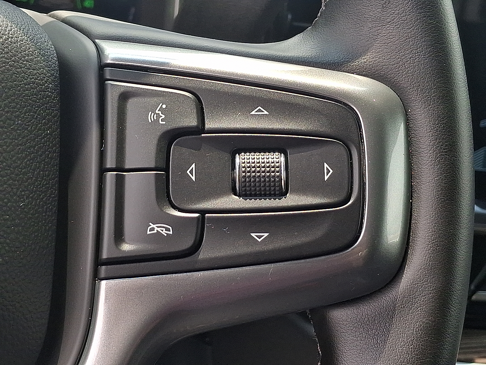 2026 Chevrolet Silverado 1500 4WD Crew Cab Standard Bed LT - Black - GBA exterior view 20