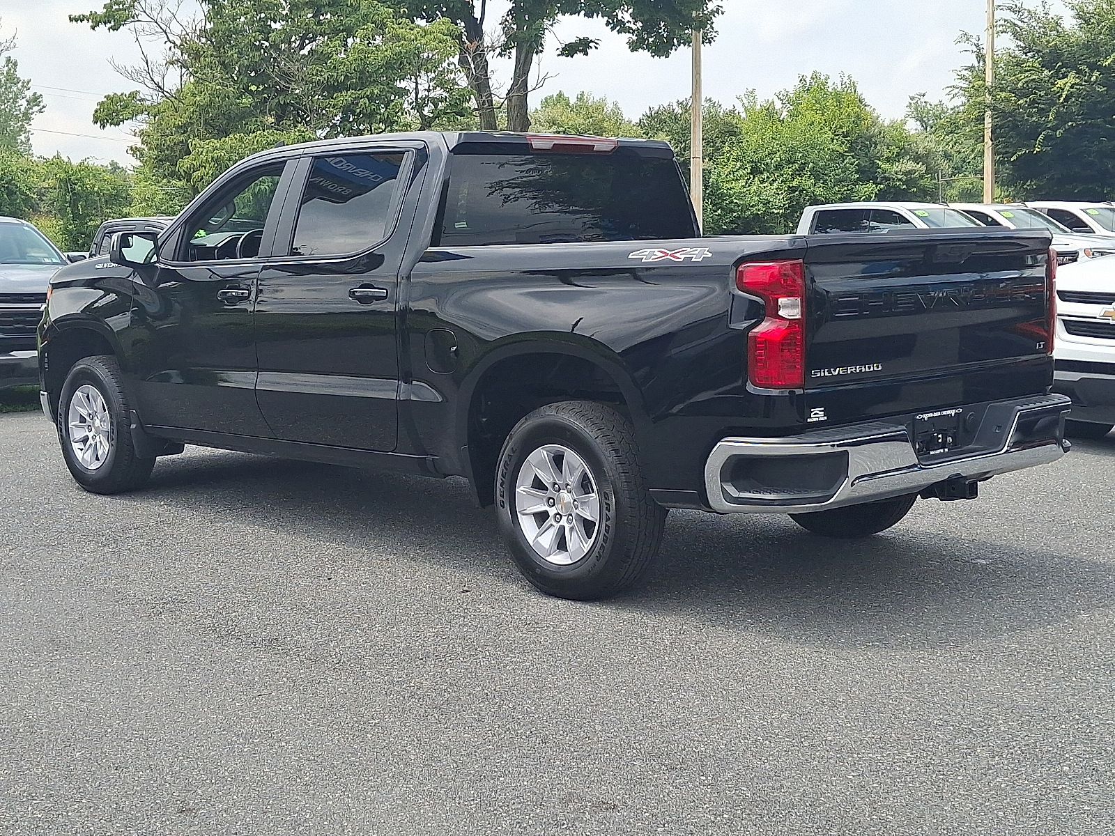 2026 Chevrolet Silverado 1500 4WD Crew Cab Standard Bed LT - Black - GBA exterior view 7