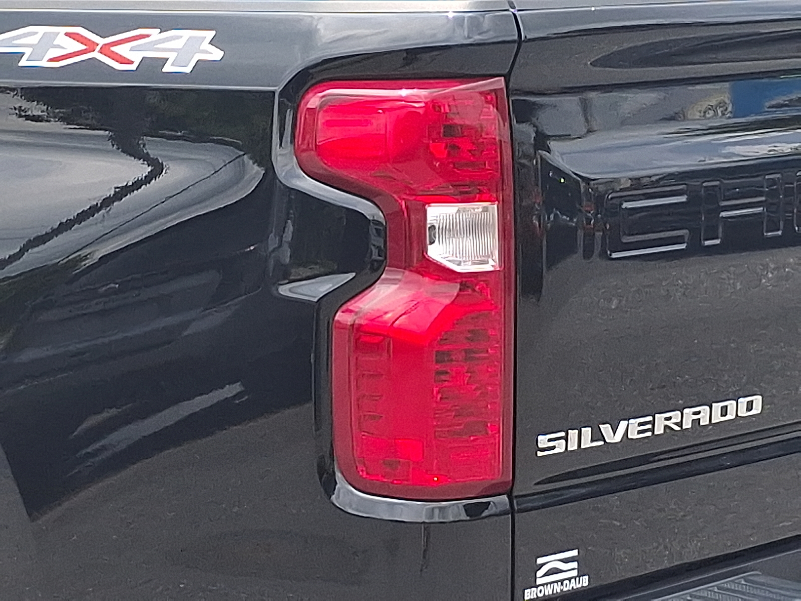 2026 Chevrolet Silverado 1500 4WD Crew Cab Standard Bed LT - Black - GBA exterior view 13