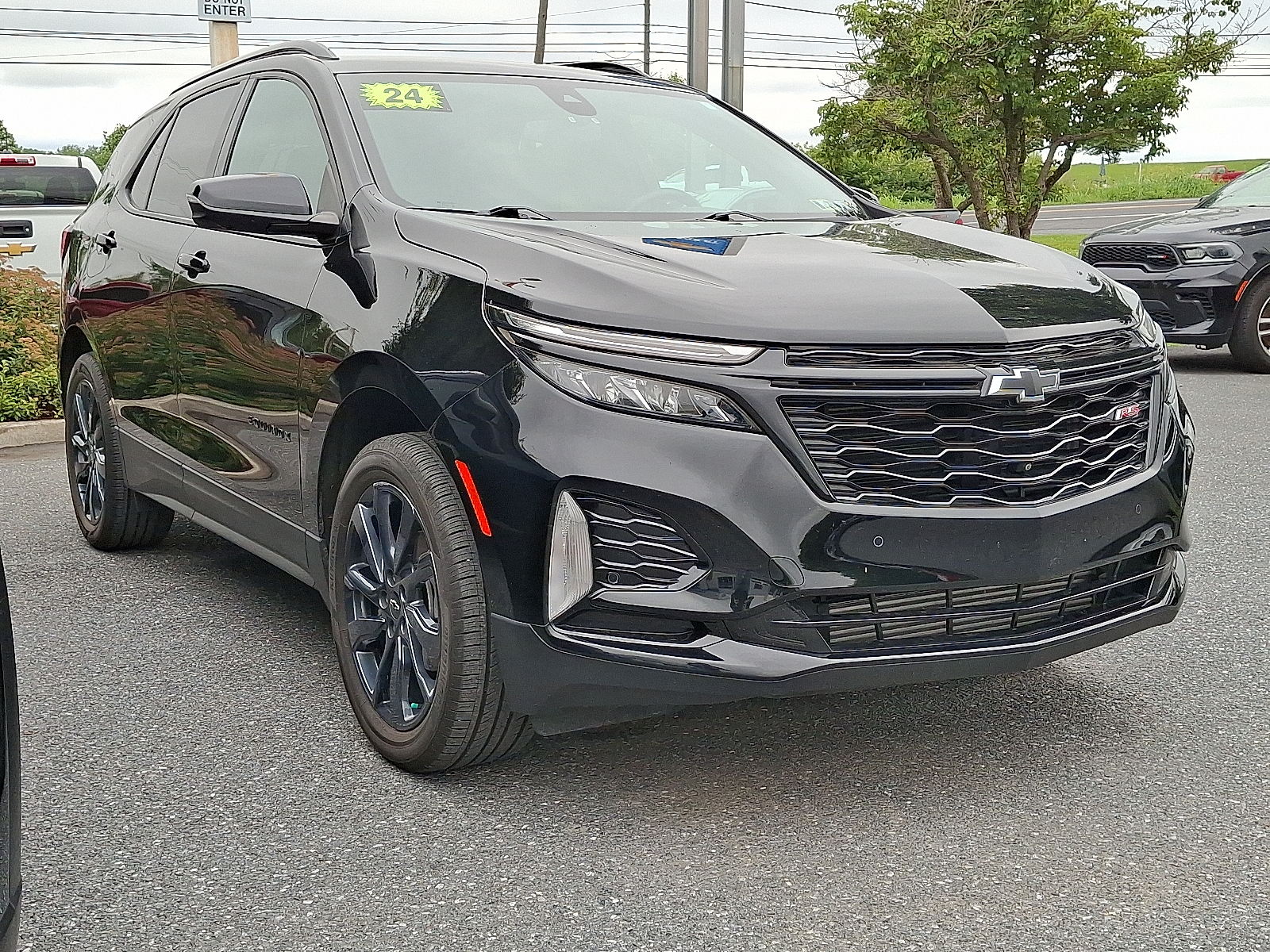 2024 Chevrolet Equinox AWD RS - Mosaic Black Metallic - GB8 exterior view 3