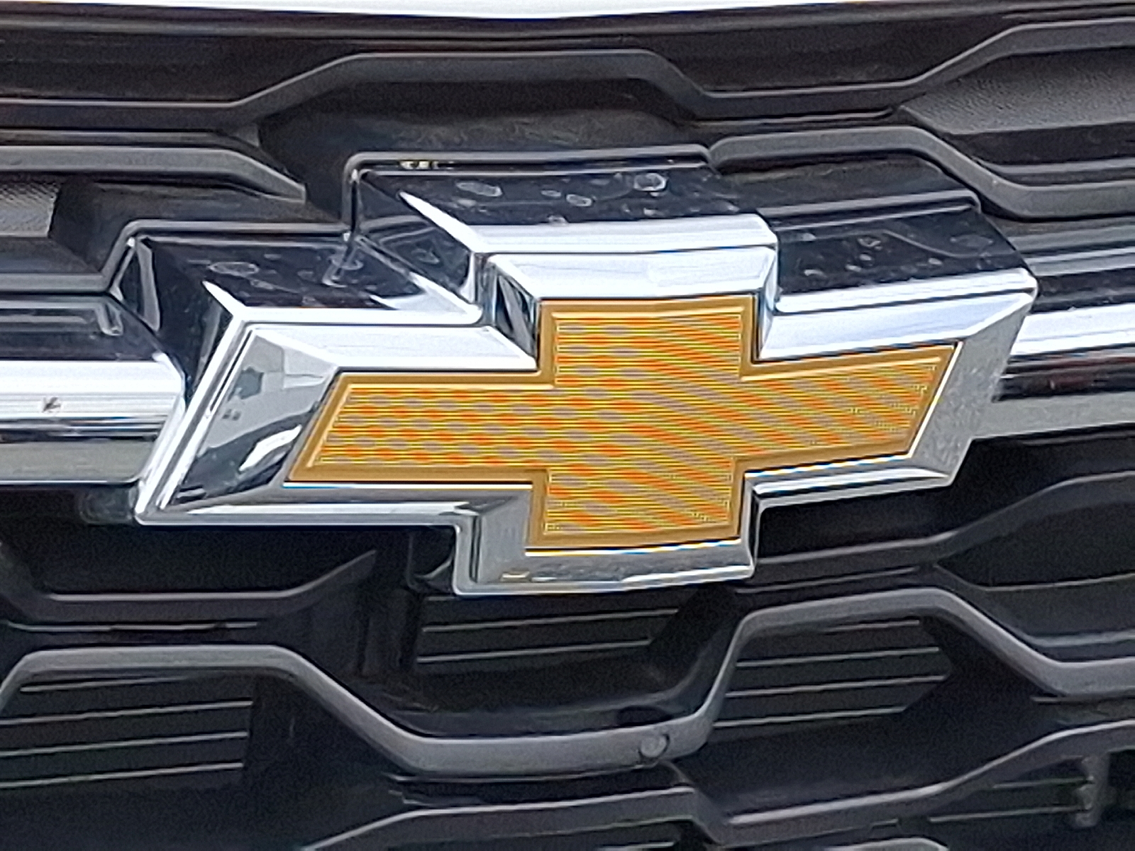 2026 Chevrolet Trax FWD LT - Summit White - GAZ exterior view 18