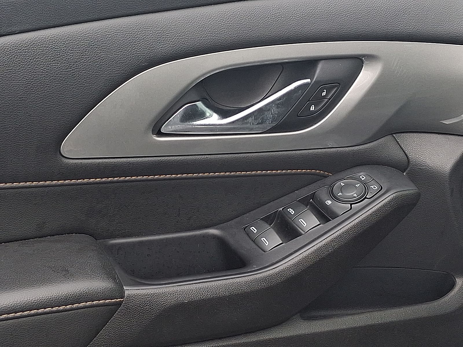 2021 Chevrolet Traverse AWD LT Leather - Silver Ice Metallic - GAN exterior view 13