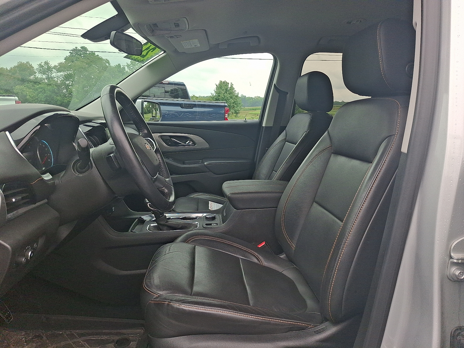 2021 Chevrolet Traverse AWD LT Leather - Silver Ice Metallic - GAN exterior view 14