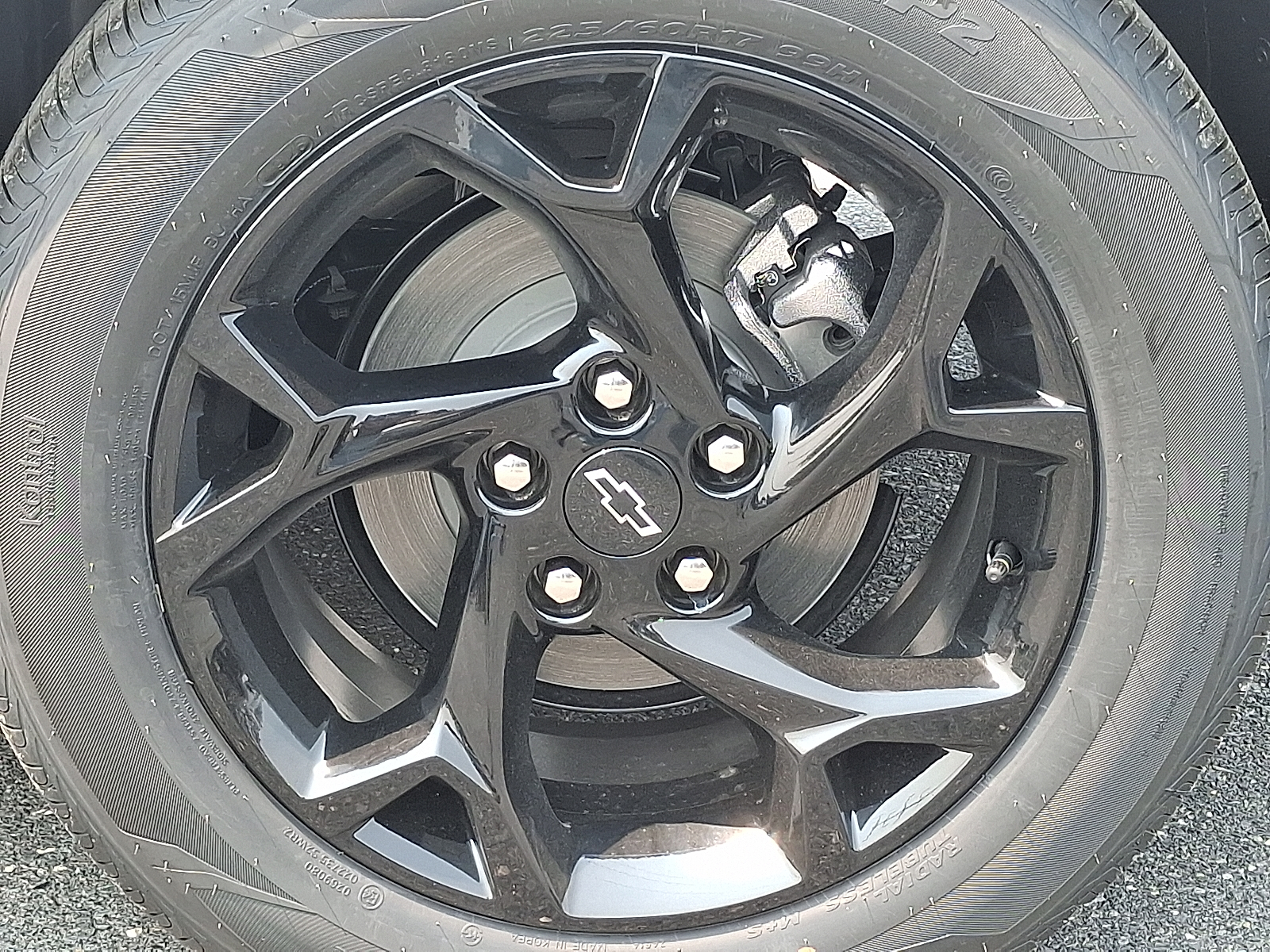 2026 Chevrolet Trax FWD LT - Summit White - GAZ exterior view 8