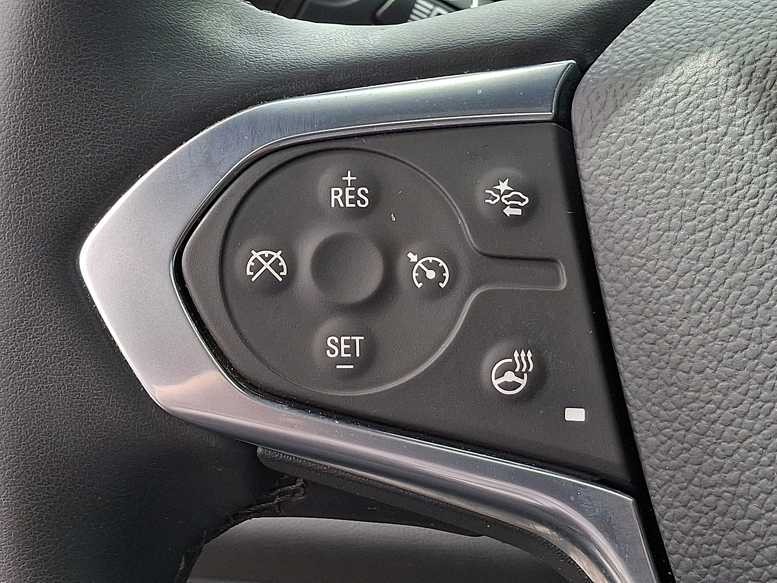 2024 Chevrolet Traverse Limited AWD Premier - Mosaic Black Metallic - GB8 exterior view 20