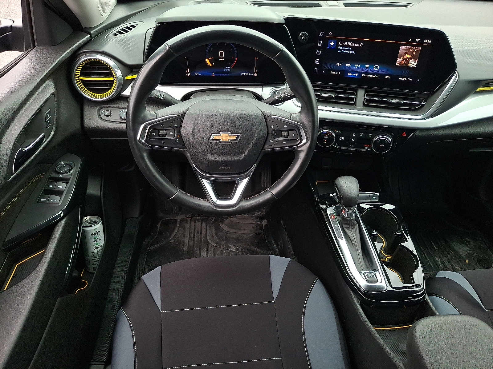 2024 Chevrolet Trax FWD LT - Mosaic Black Metallic - GB0 exterior view 15