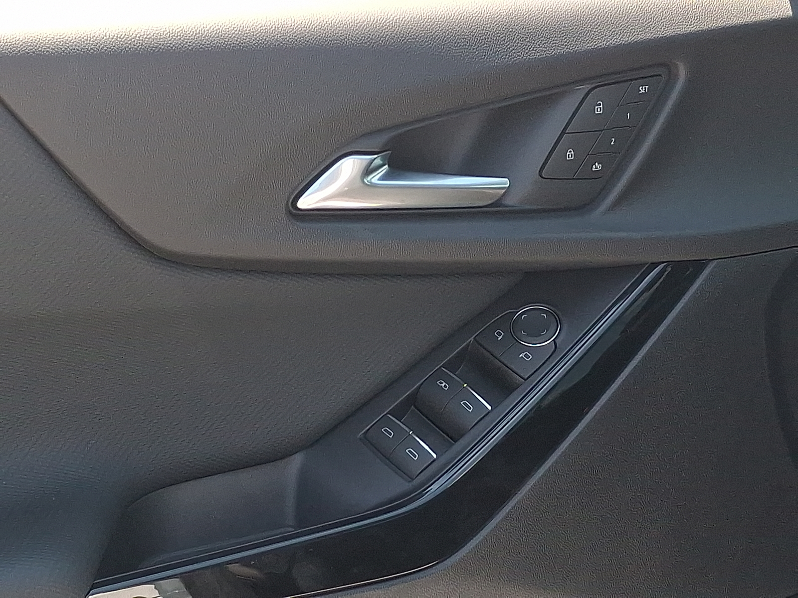 2027 Chevrolet Equinox AWD RS - Polar White Tricoat - G4J exterior view 11