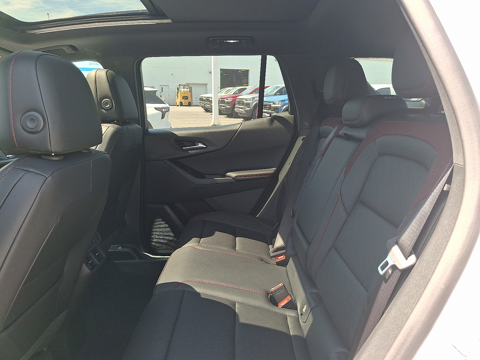 2027 Chevrolet Equinox AWD RS - Polar White Tricoat - G4J exterior view 9